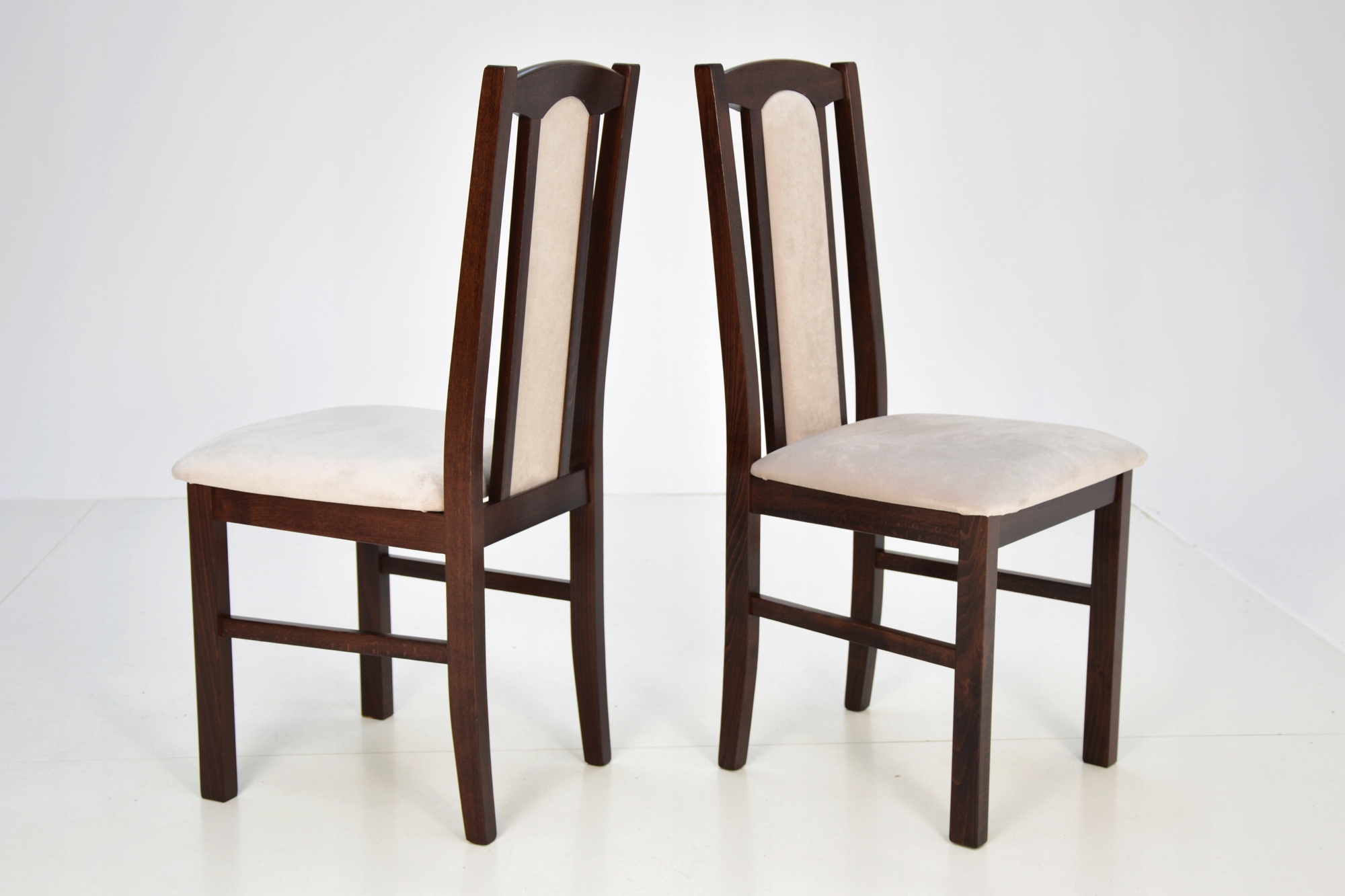 10 krzeseł z drewna+ stół rozkładany 100x200/300cm Kolor korpusu stołu orzech