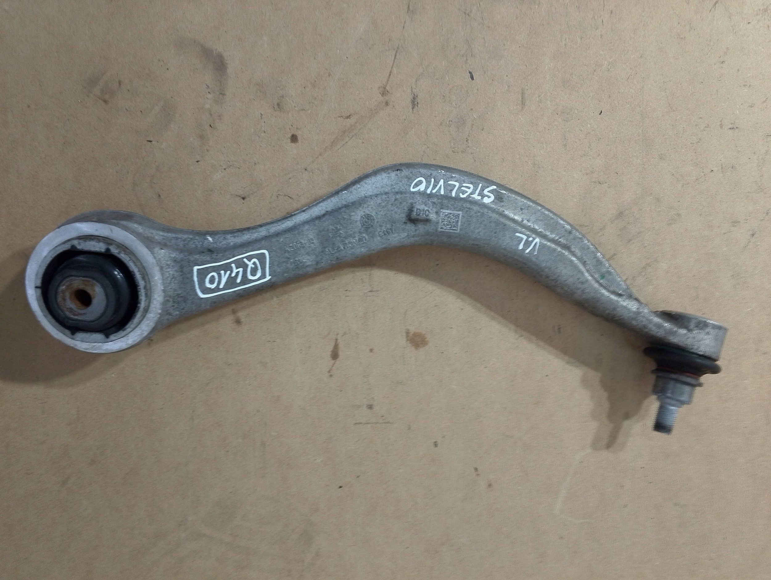 ALFA ROMEO STELVIO arm front left front K2063-03 (Q410) C457