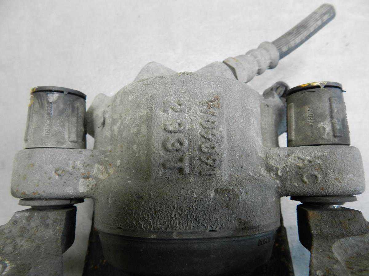 BMW 1 F20 118Xd caliper left front