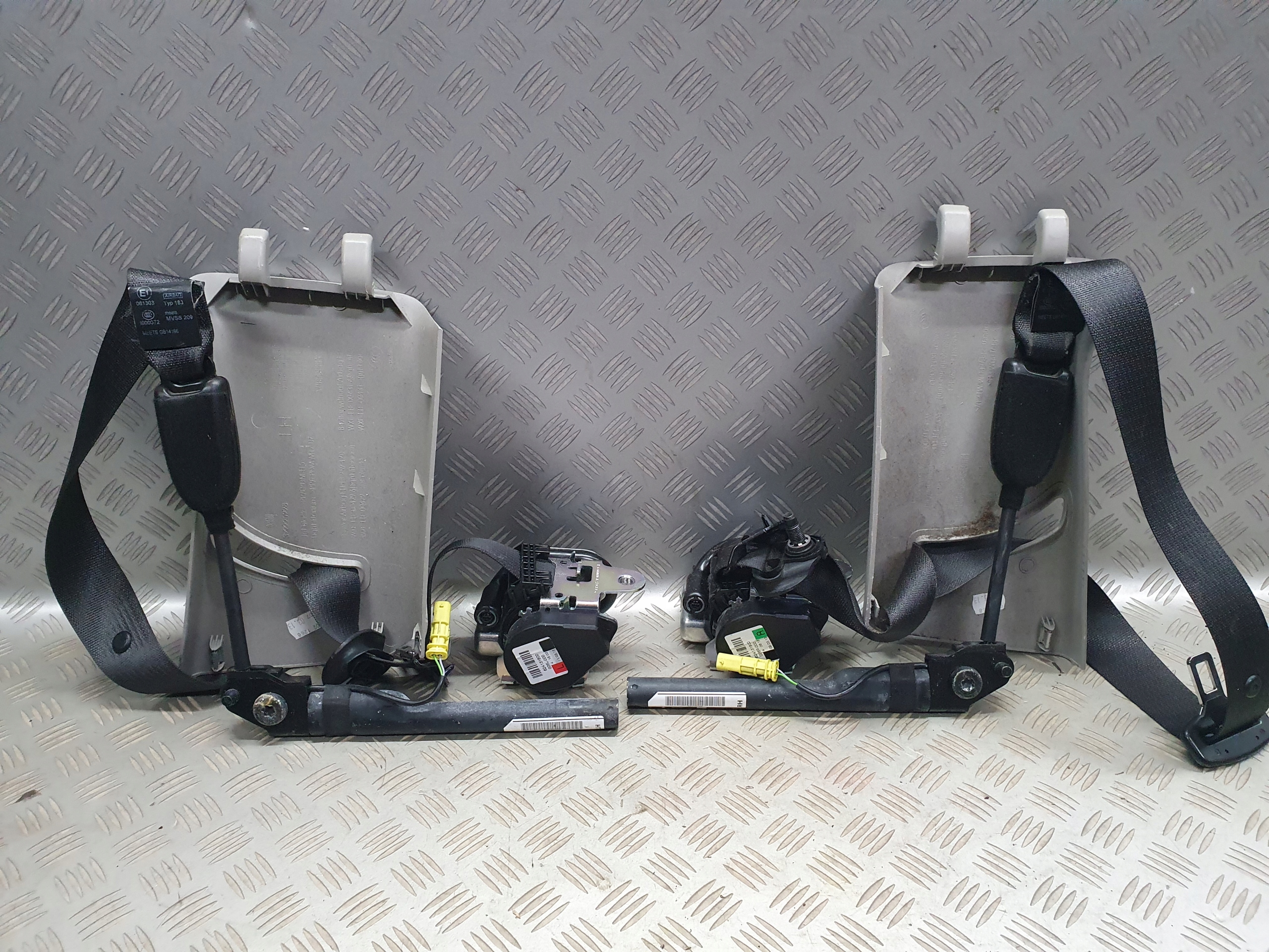 НАТЯГУВАЧІ РЕМЕНІВ РЕМІНЬ РЕМЕНІ OPEL ASTRA J GTC КОМПЛЕКТ