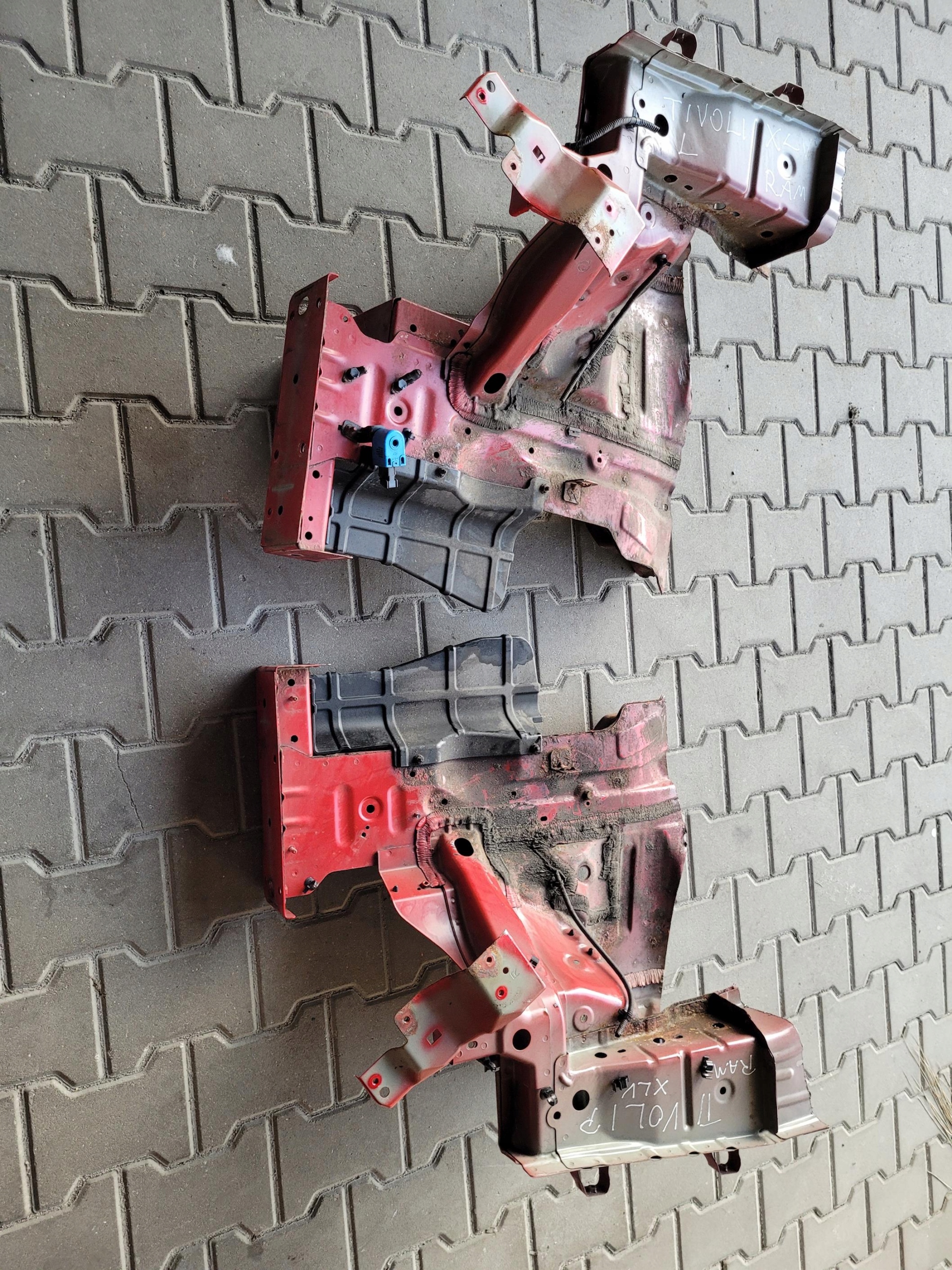 quarter left SSANGYONG TIVOLI XLV RAM