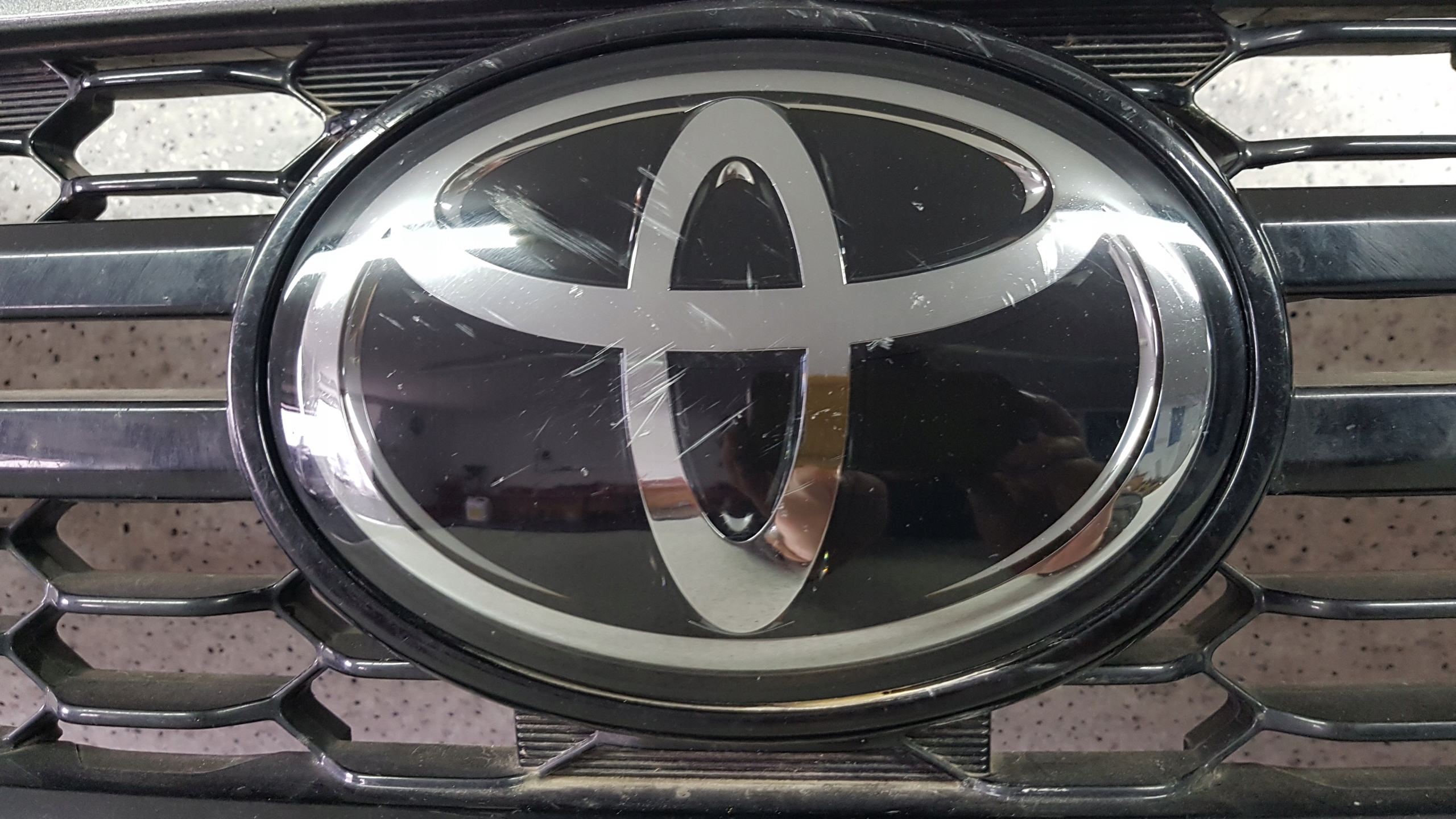 TOYOTA HILUX VIII DAKAR 2015 - Grill Grill D 9148
