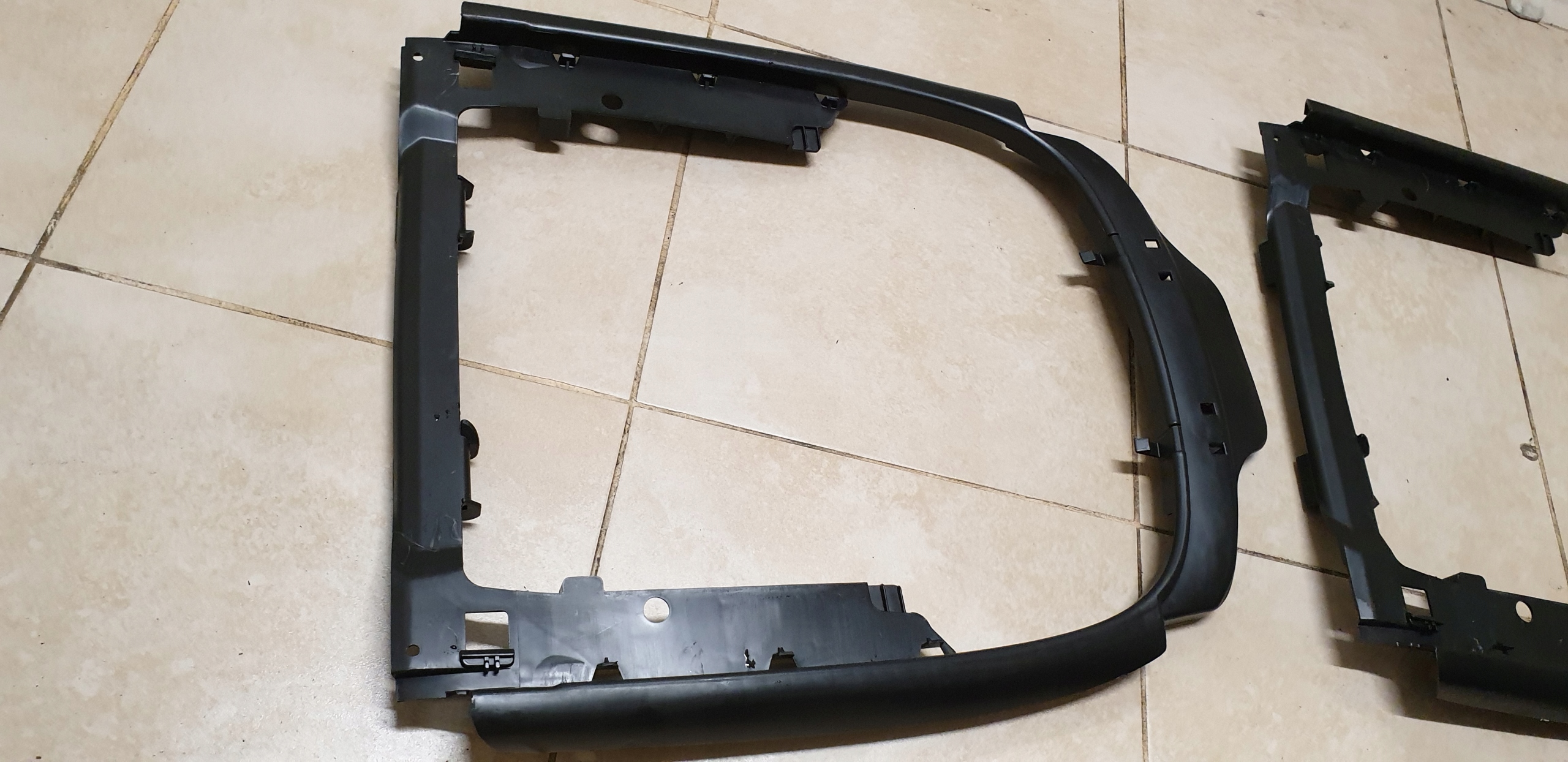 ADAPTER plastic RAMA upper seat left right AUDI A4 B8 8K A5 8T OE
