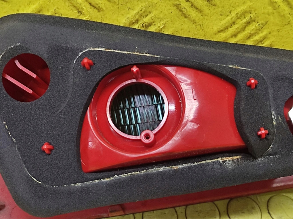 ALFA ROMEO 147 light right rear part to the bonnet