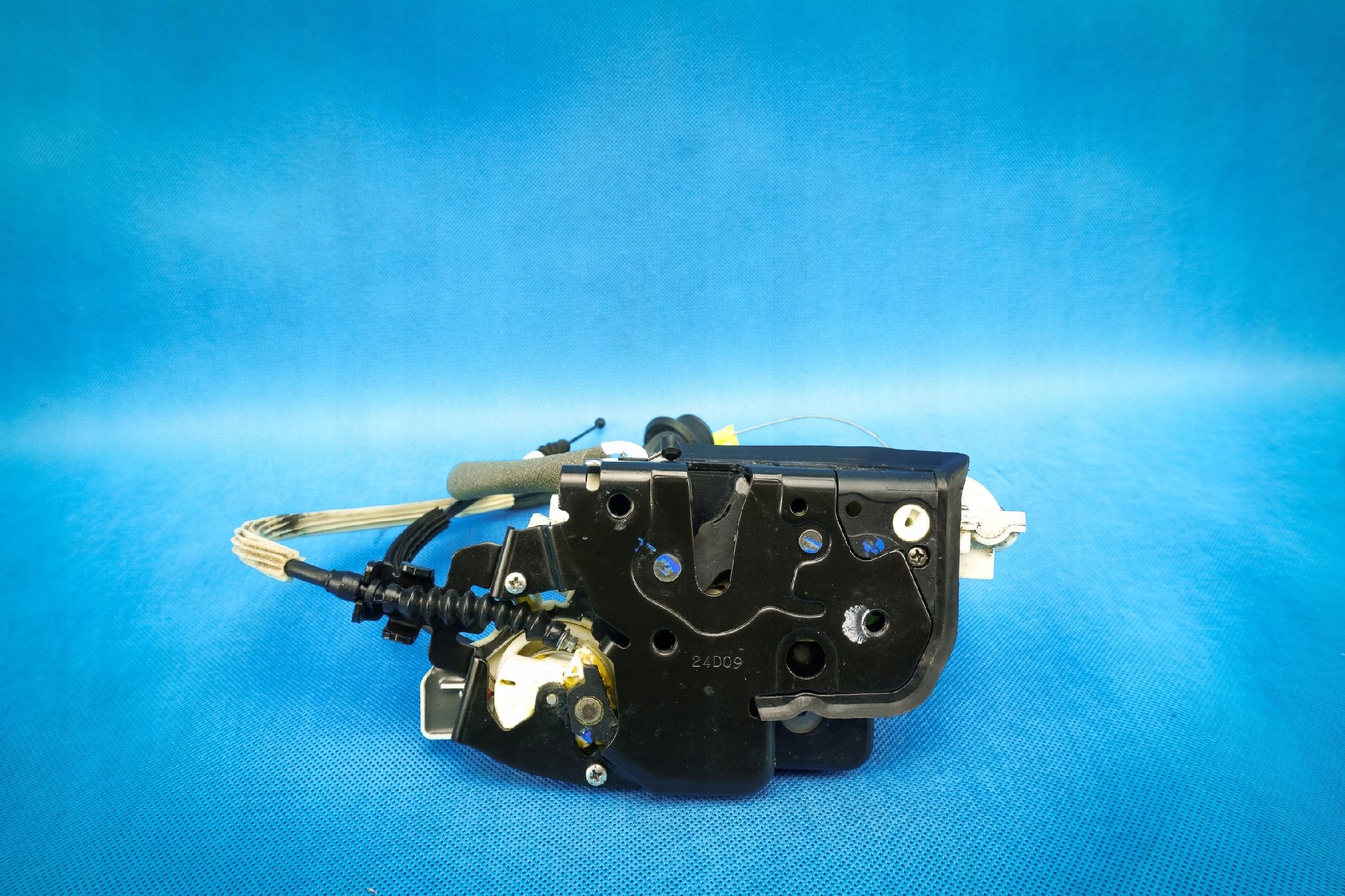 lock door front right Audi A7 S7 RS7 4G1837016B