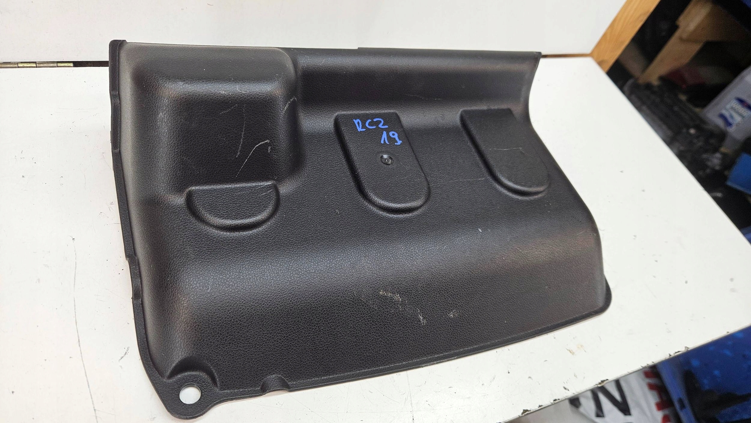 Peugeot RCZ ym16402977 Element upholstery boot cover