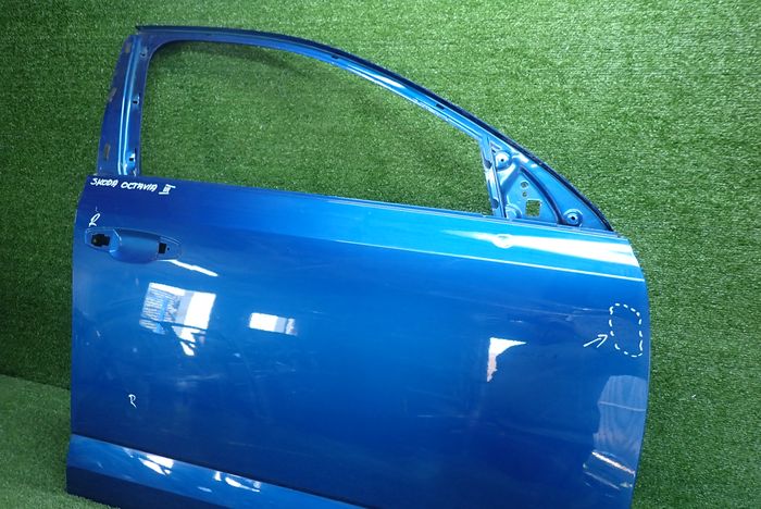 SKODA OCTAVIA III dveře pravé přední předek