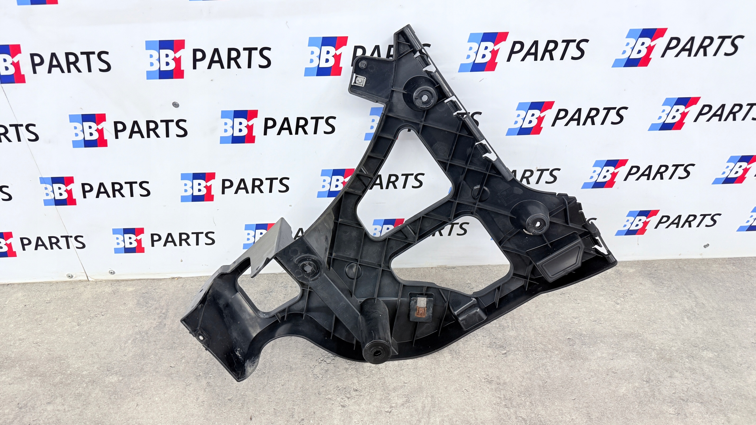 BMW E70 X5 Support Support plaque Pare choc Droite Arrière Arrière 7227758