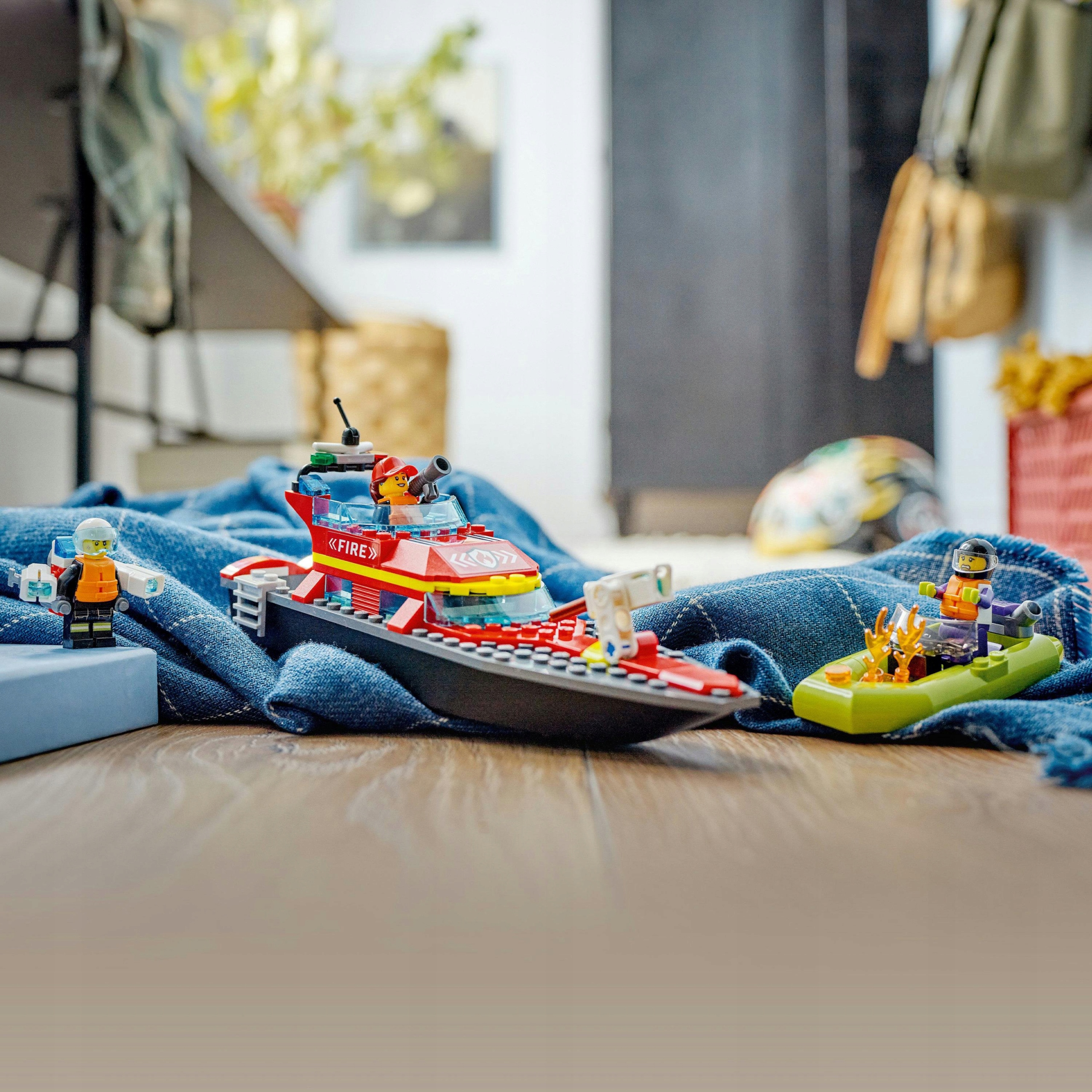 LEGO CITY ŁÓDŹ STRAŻACKA Liczba elementów 144 szt.