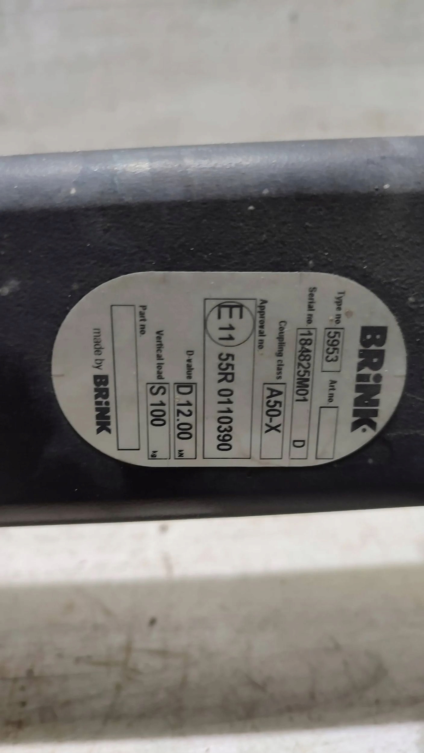BMW X3 F25 2015 tow E 11 55R 0110390