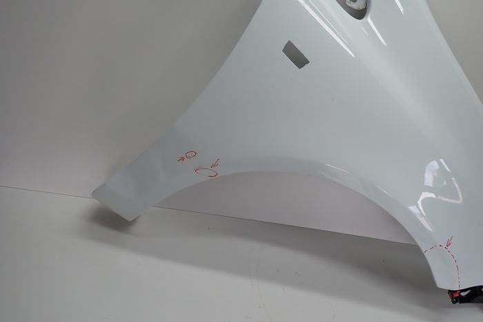 OPEL CORSA D blatník pravý přední předek