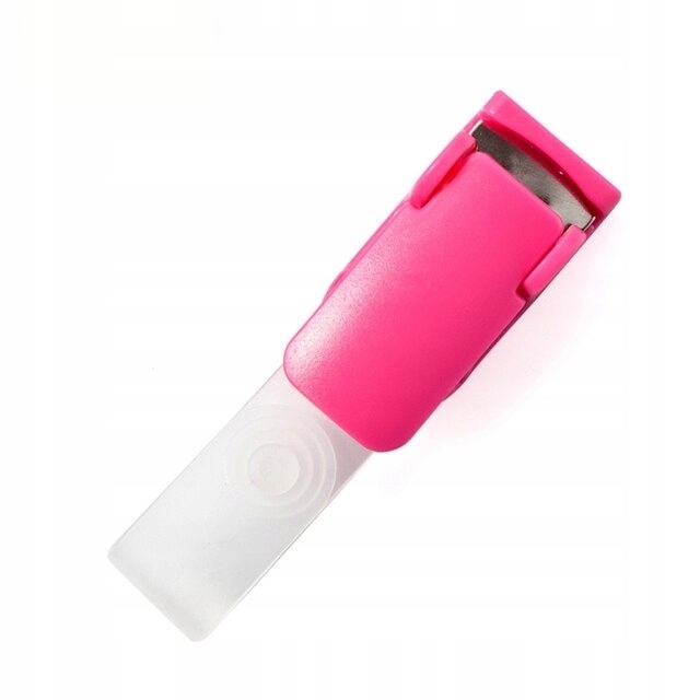 

Klips mocowanie na etui identyfikator przepustkę