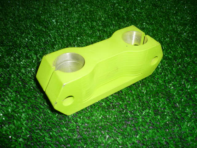 КРЕПЛЕНИЕ ВАЛА ДЛЯ ПАЛЬЦЕВ HEDERA CLAAS 676145 ЛЕВОЕ