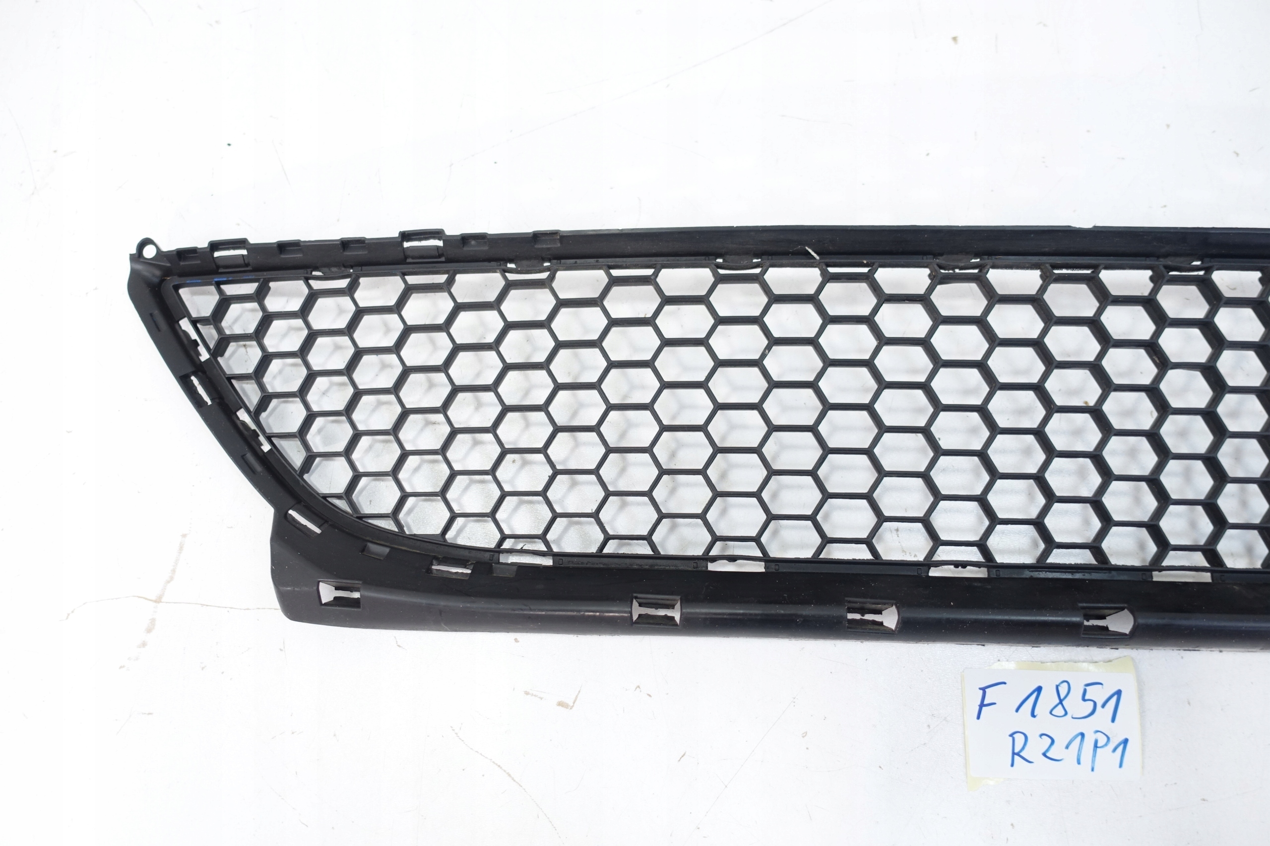 DACIA LOGAN LIFT 2009- grille grid of a bumper front 8200752803