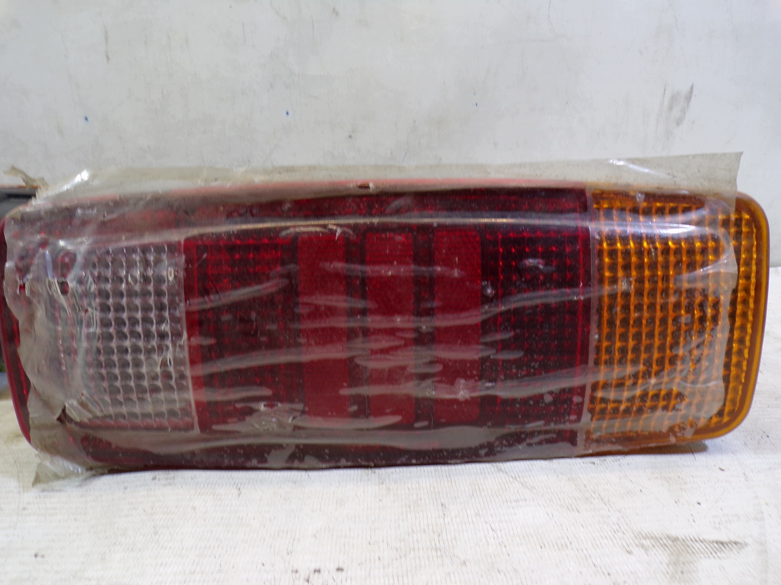lights rear. rear part left right KIA 2500 / 2700 new (K)