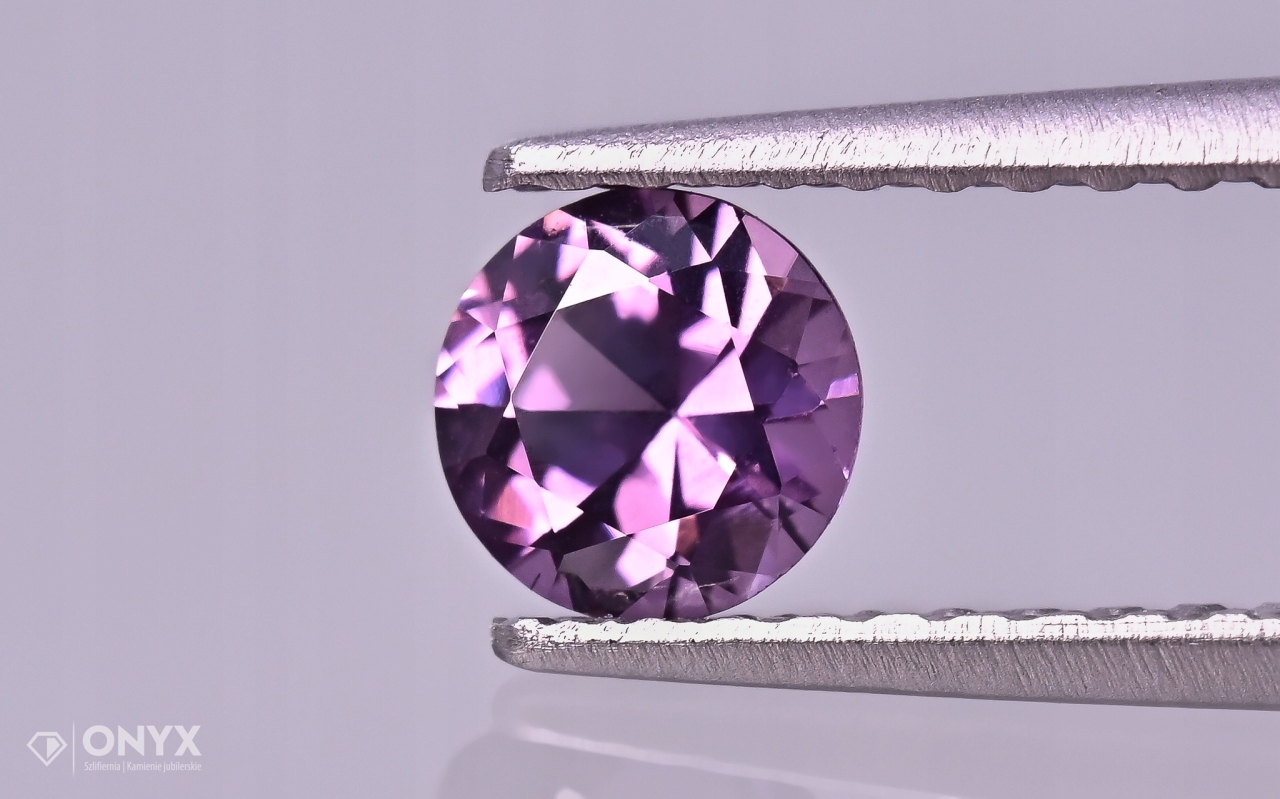 Spinel fazetovaný kulatý fi 4,5 mm