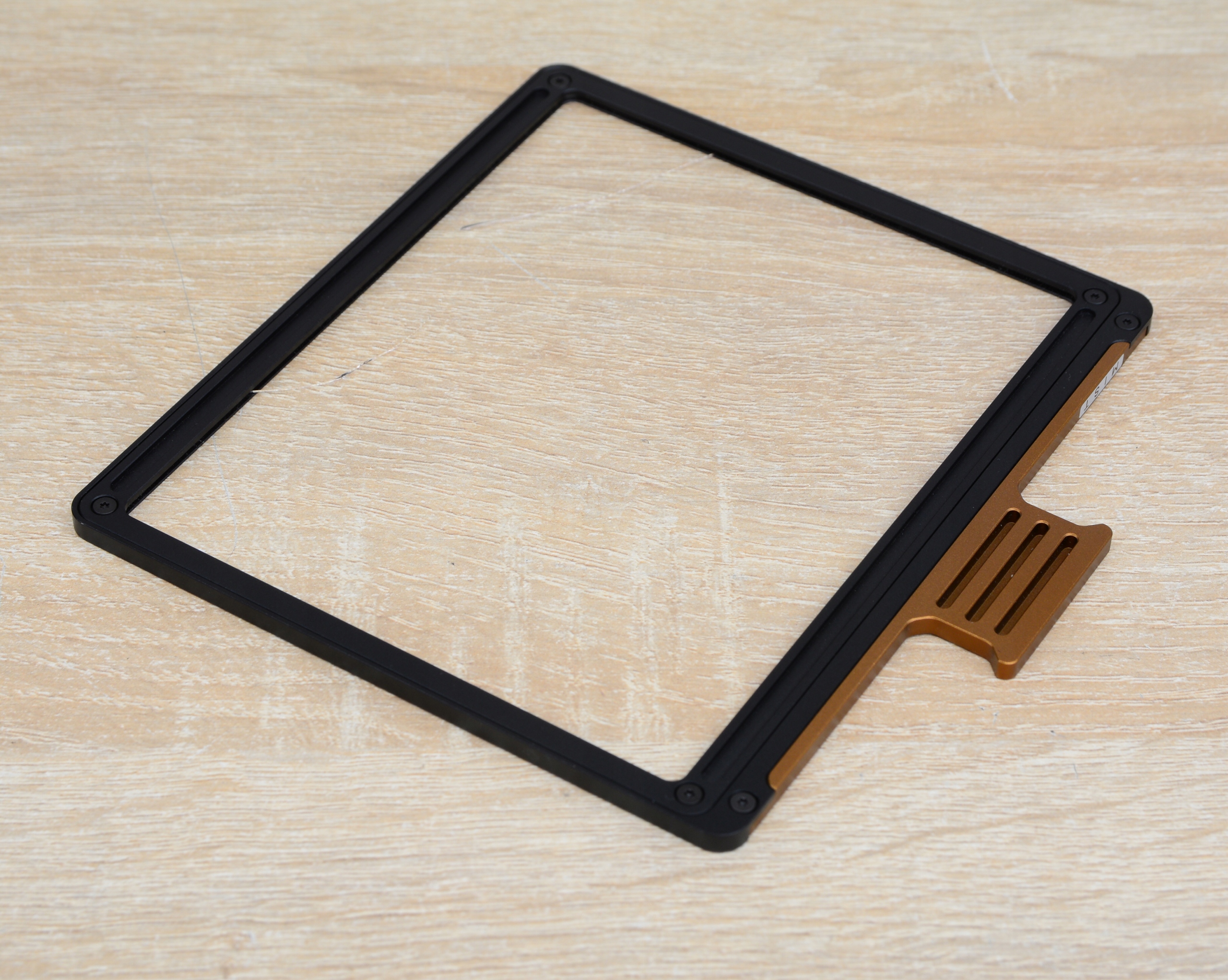 Uszkodzony Filtr do obiektywu PolarPro Basecamp Filtr Mist Filter rozbity Kod producenta A39-017-6B3