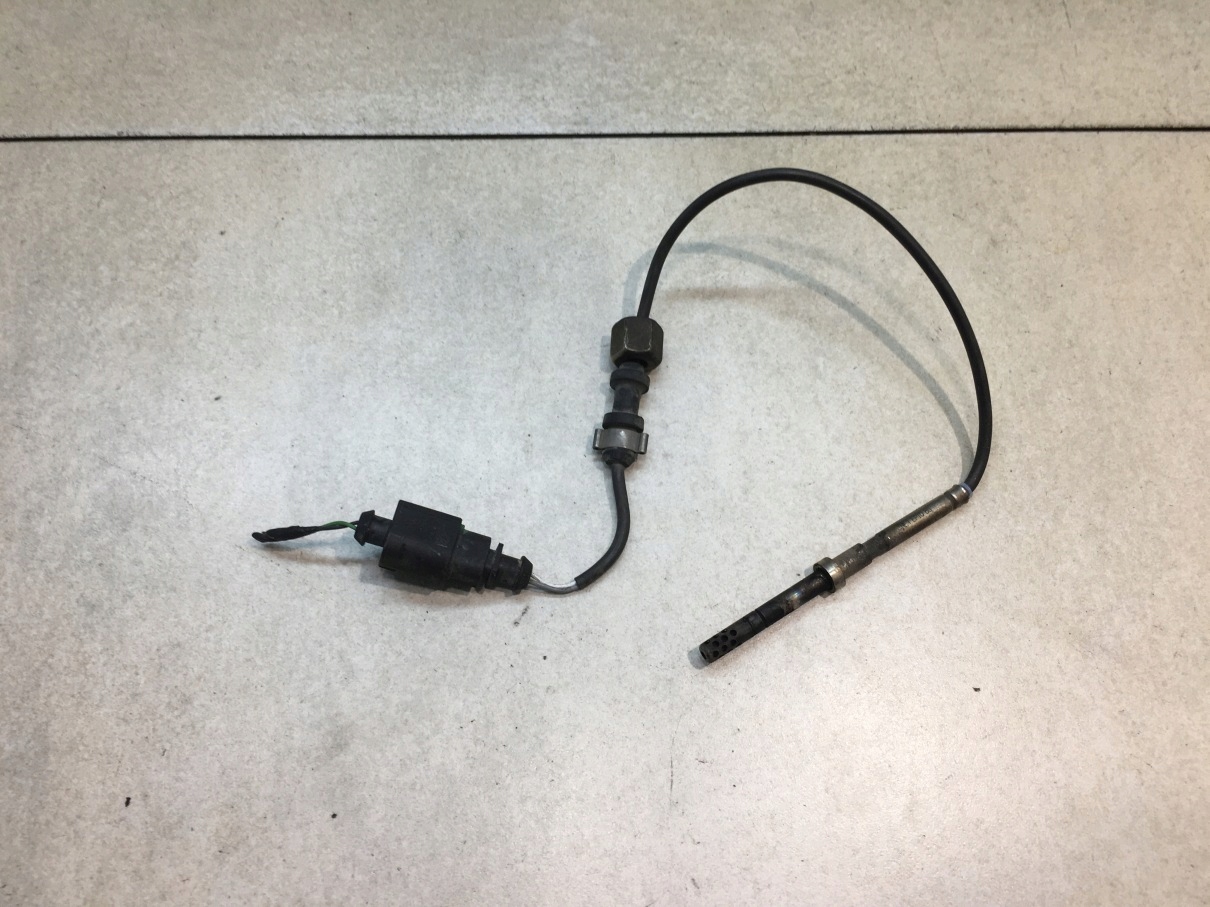 Sensor TEMPERATURY Gase AUDI A3 8P 2.0 FSI 06F906088