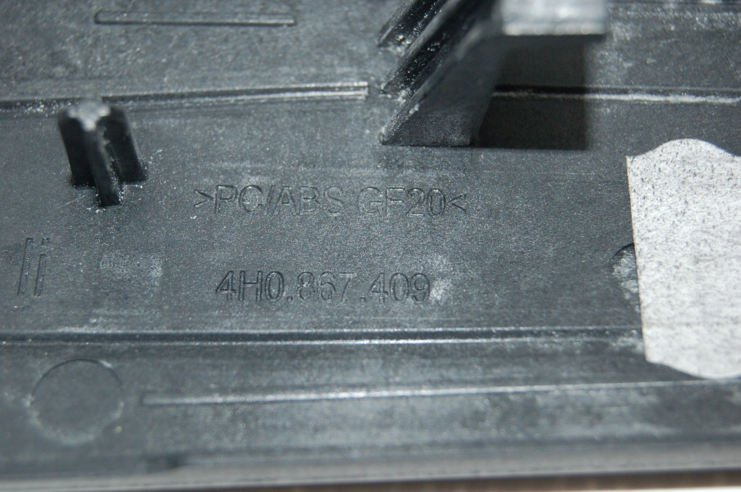 Listwa ozdobna dekor Audi A8 S8 4H0867409 Producent części Audi OE