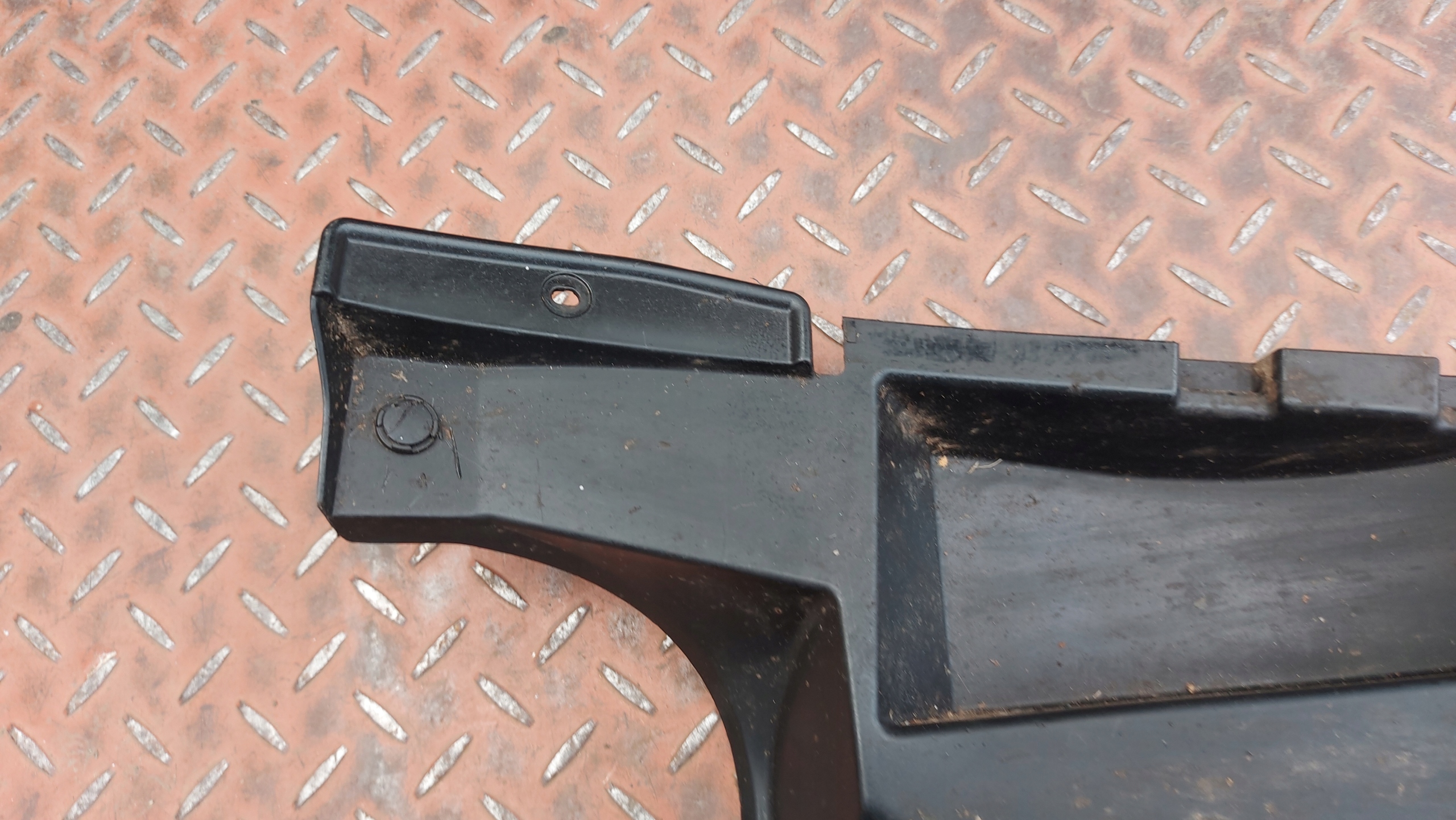 mudguard mudguard flap left rear part TOYOTA COROLLA E16 E18 13-19