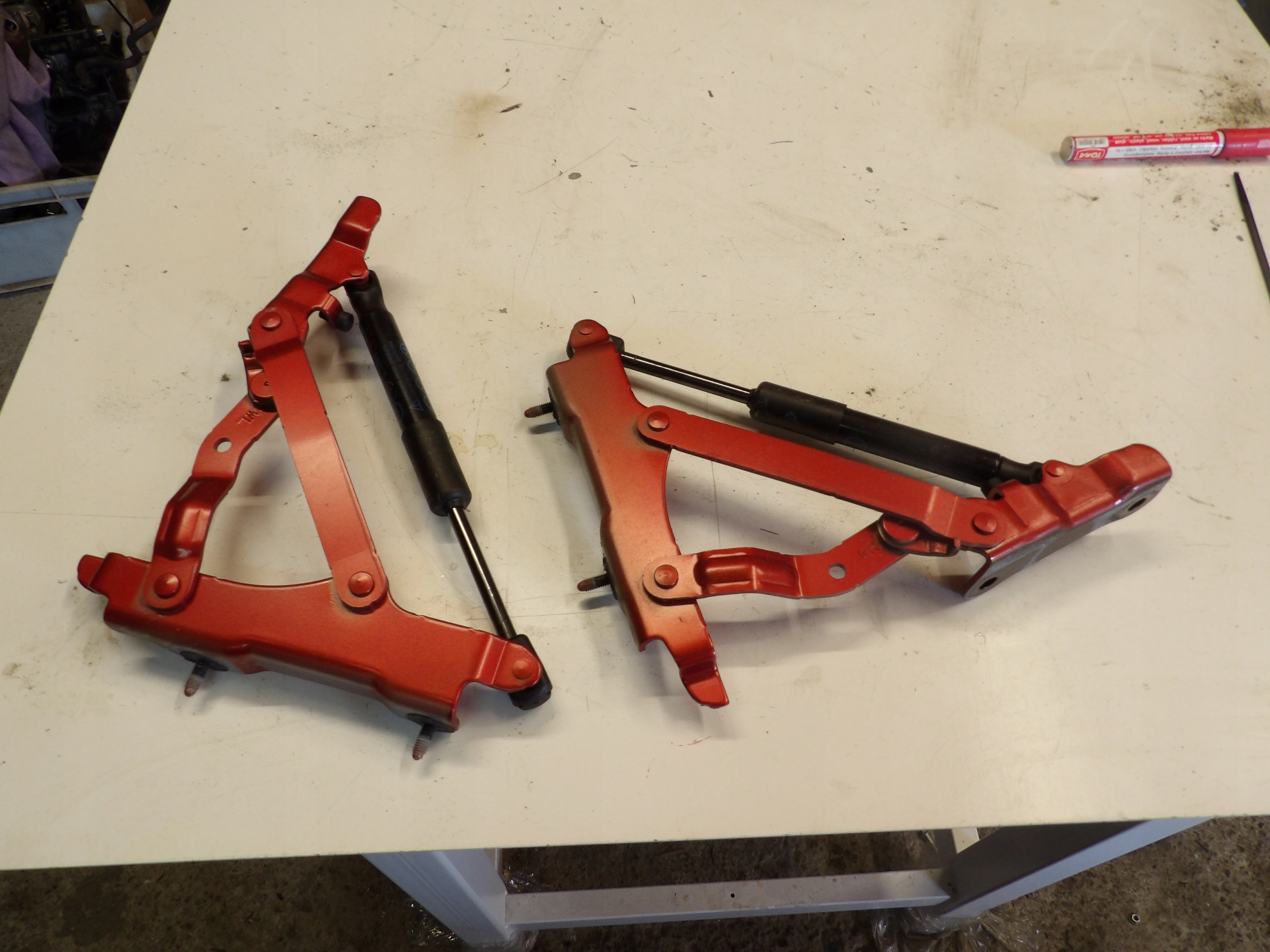 ZAWIASY TYLNEJ KLAPY MAZDA MX5 ND