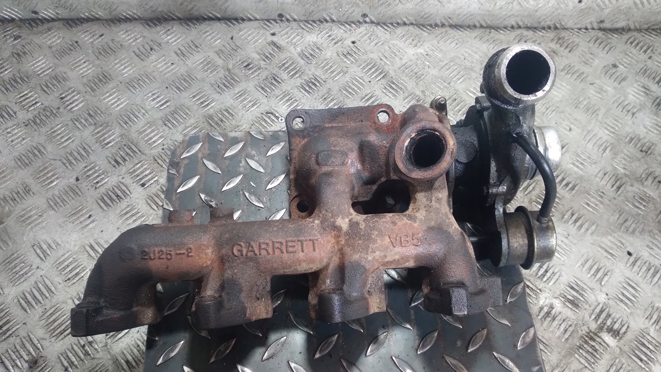 TURBINA turbo Z KOLEKTOREM FORD TRANSIT CONNECT