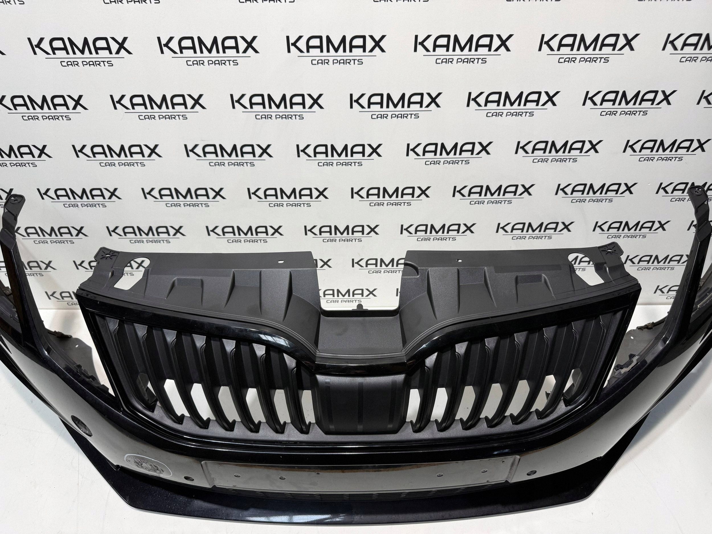 front bumper grille SKODA OCAVIA III RS 12- PDC washers 5E0807221