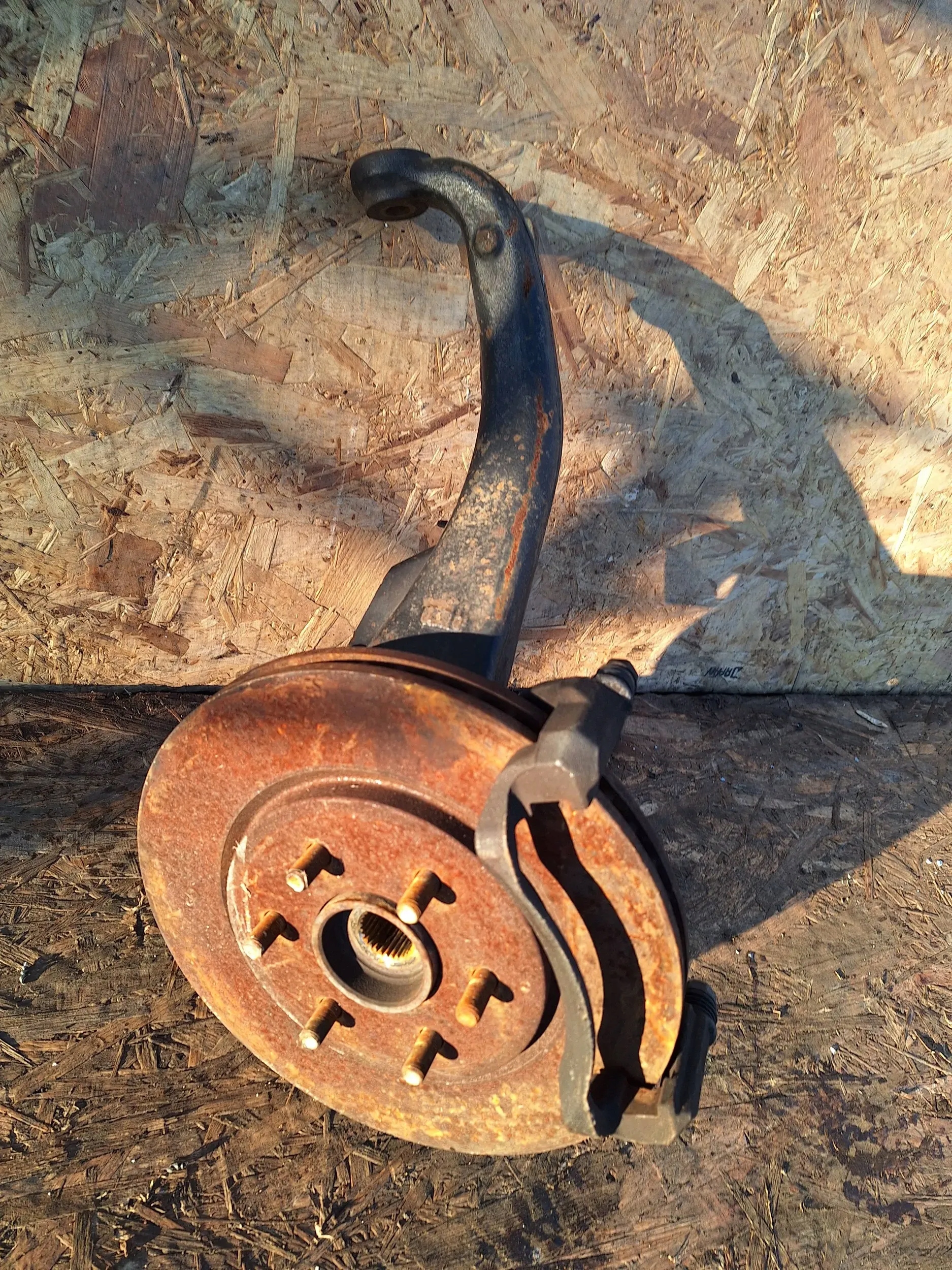swing front left Nissan Navara D40 Pathfinder R51 05