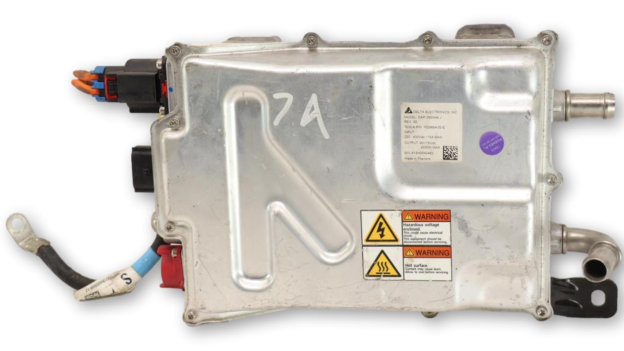 1028664-00-I - РЕГУЛЯТОР НАПРЯЖЕНИЯ TESLA S LIFT REVOO 1028664-00-Я