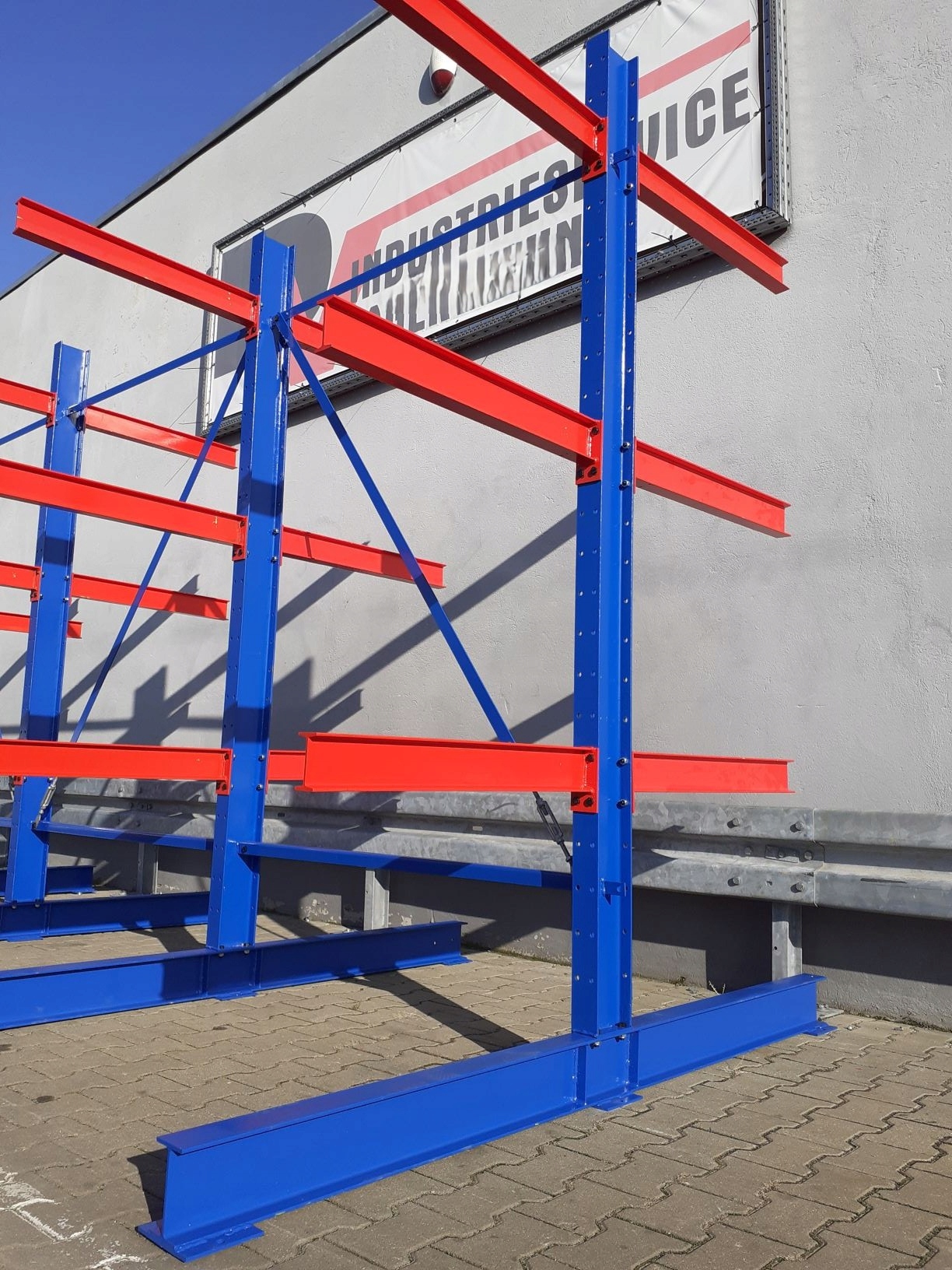 REGAŁ WSPORNIKOWY używany DŁUŻYCOWY MAGAZYNOWY DWUSTRONNE 4 słupy 24 wspor Marka inna