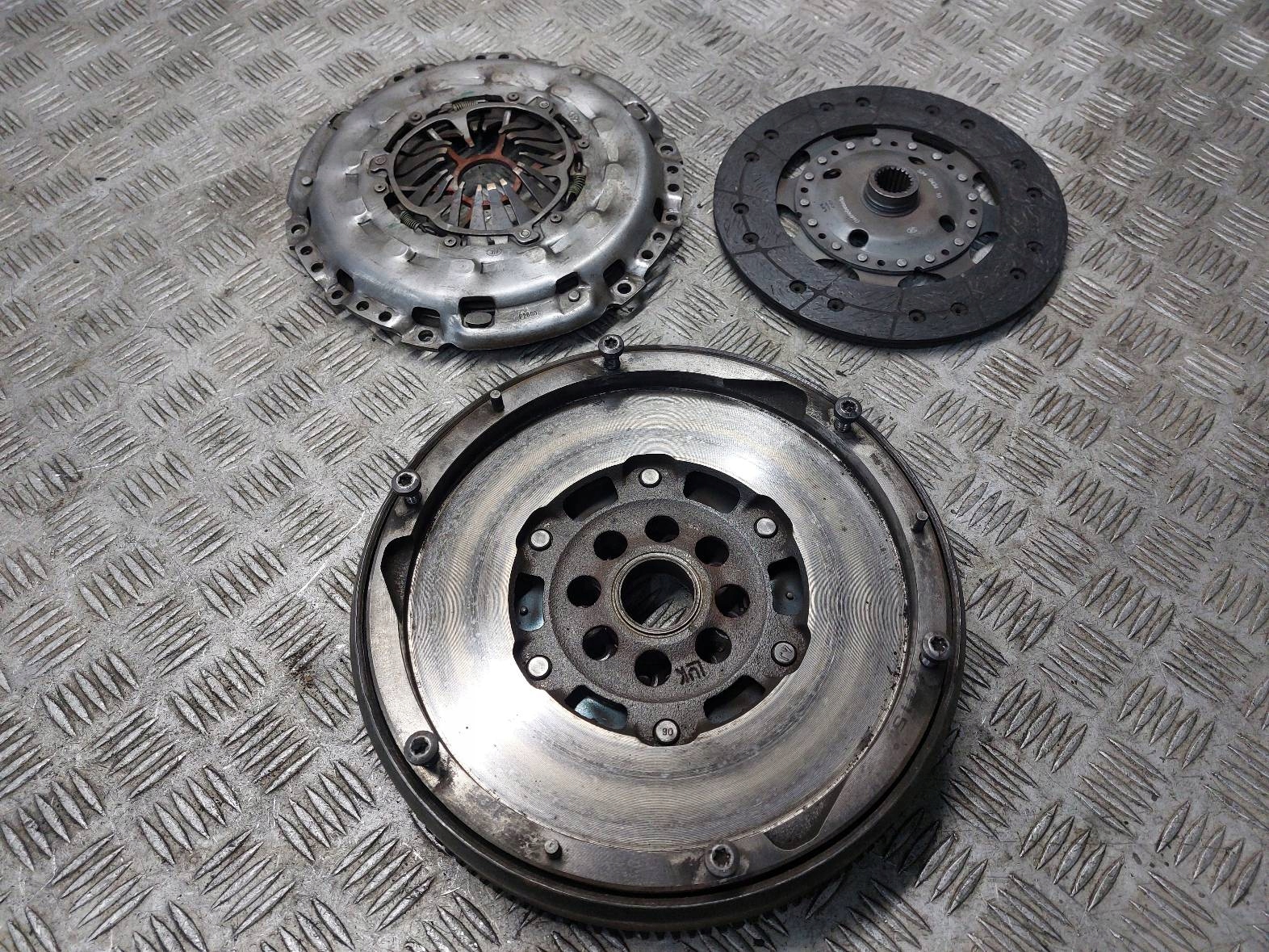 VOLANO USATO + disco + di pressione + LOZYSKO CITROEN C5 II 2.0 HDI