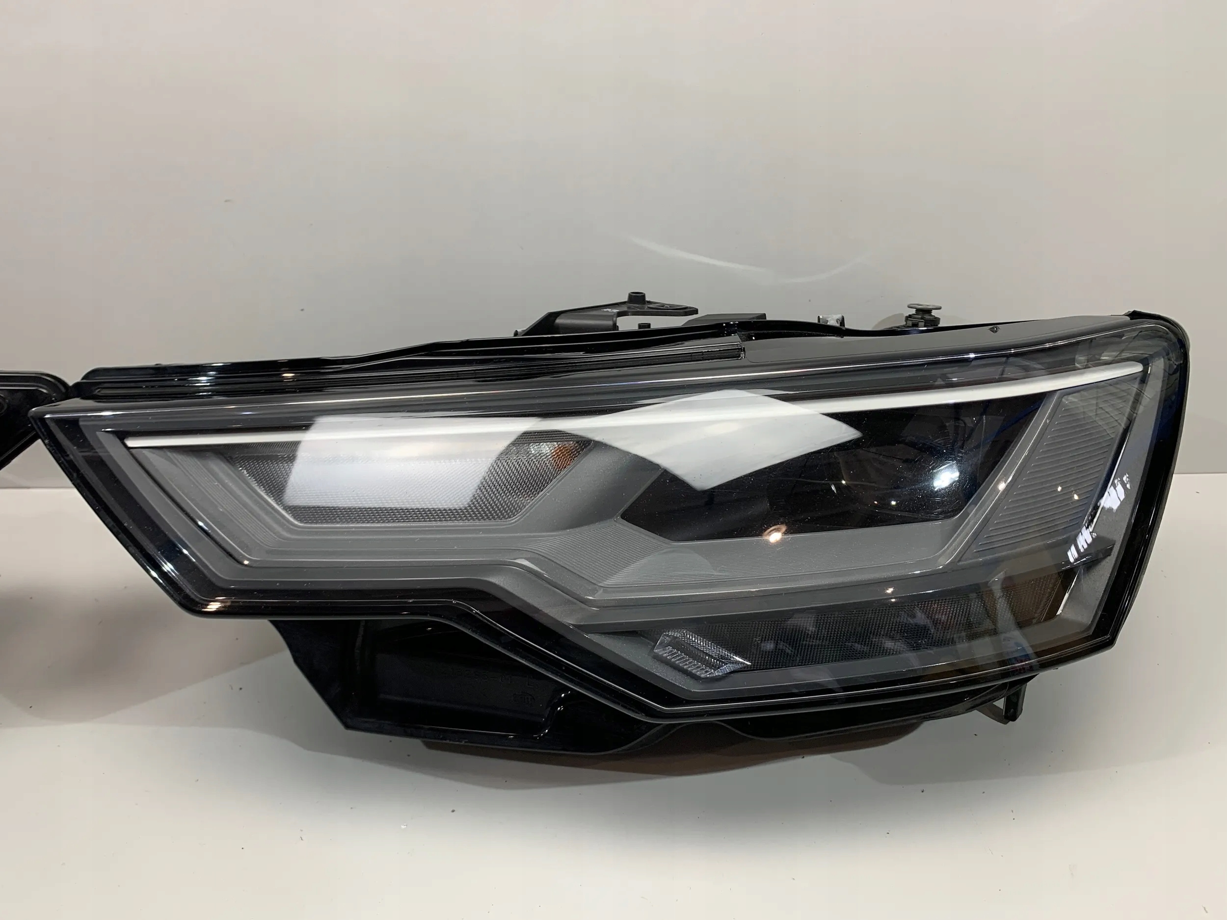 Audi A6 C8 LAMPY PRZÓD PRZEDNIE FULL LED KOMPLETNE Typ samochodu Samochody osobowe