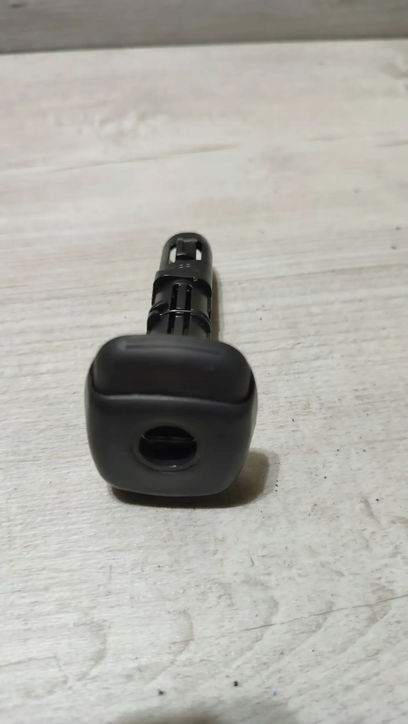Mitsubishi ASX 18r. 1.6DiD holder rest front