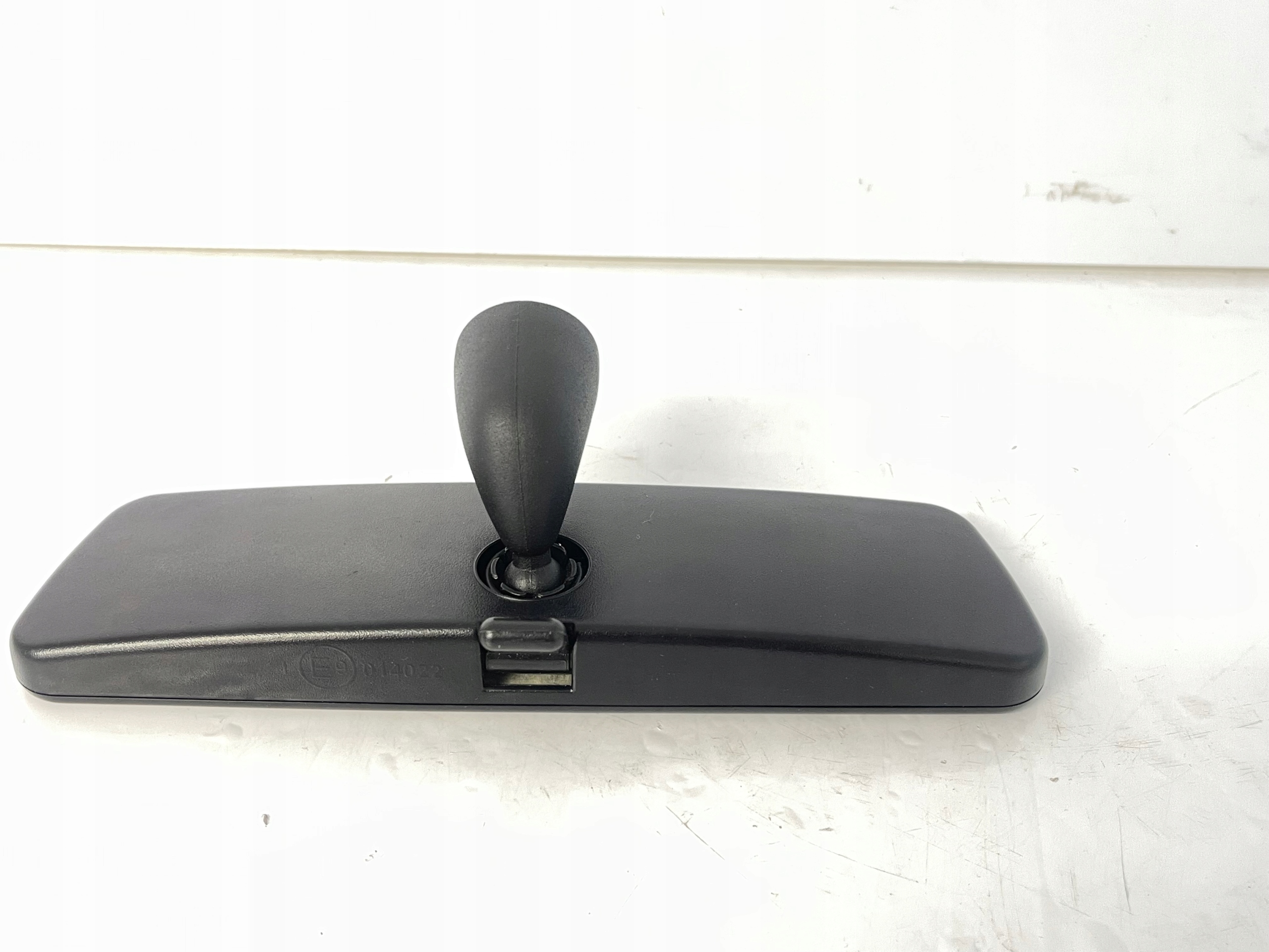 VW Touareg inner rear-view mirror E9014022