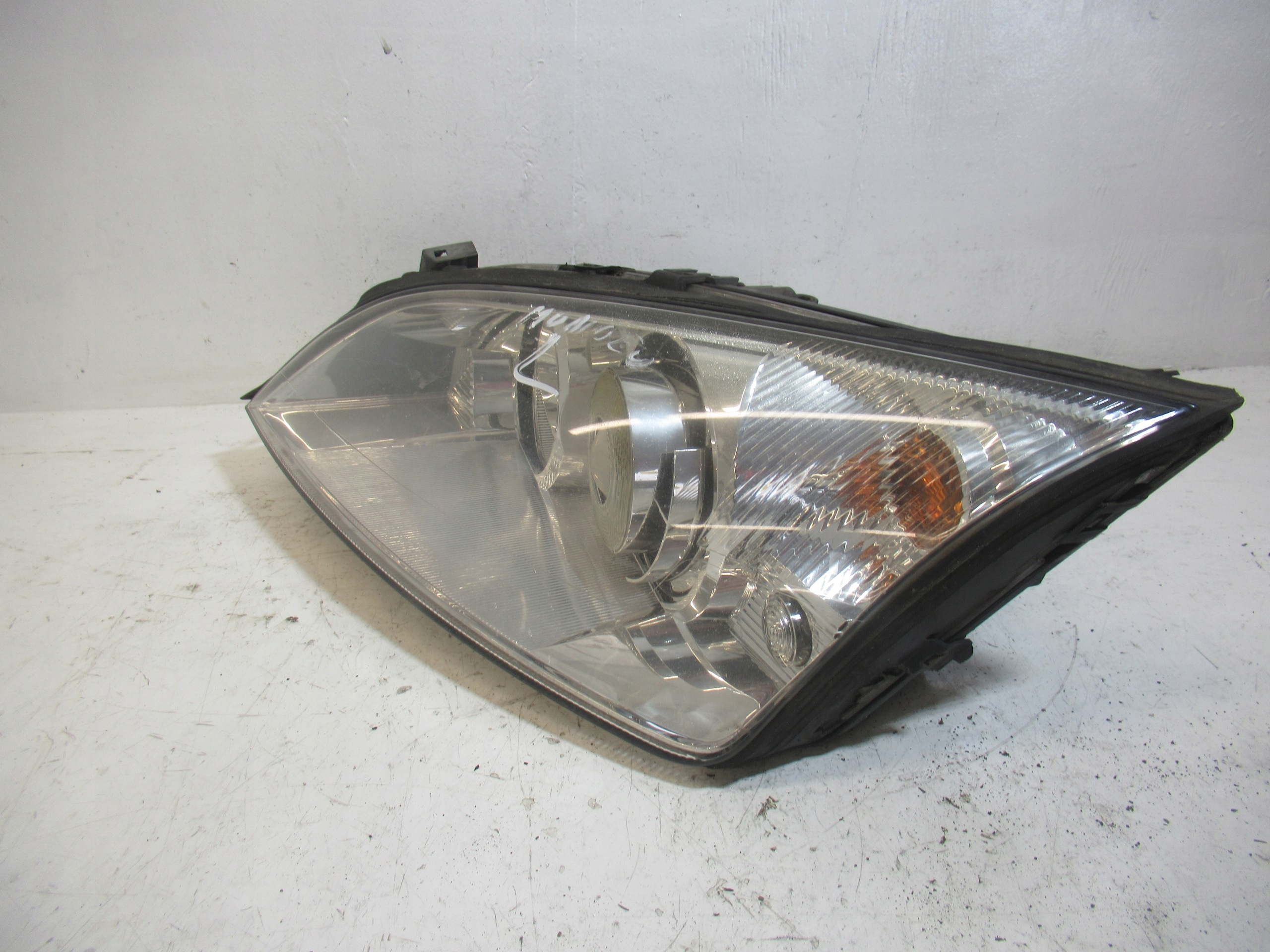 light left front FORD MONDEO MK 3 0301174271
