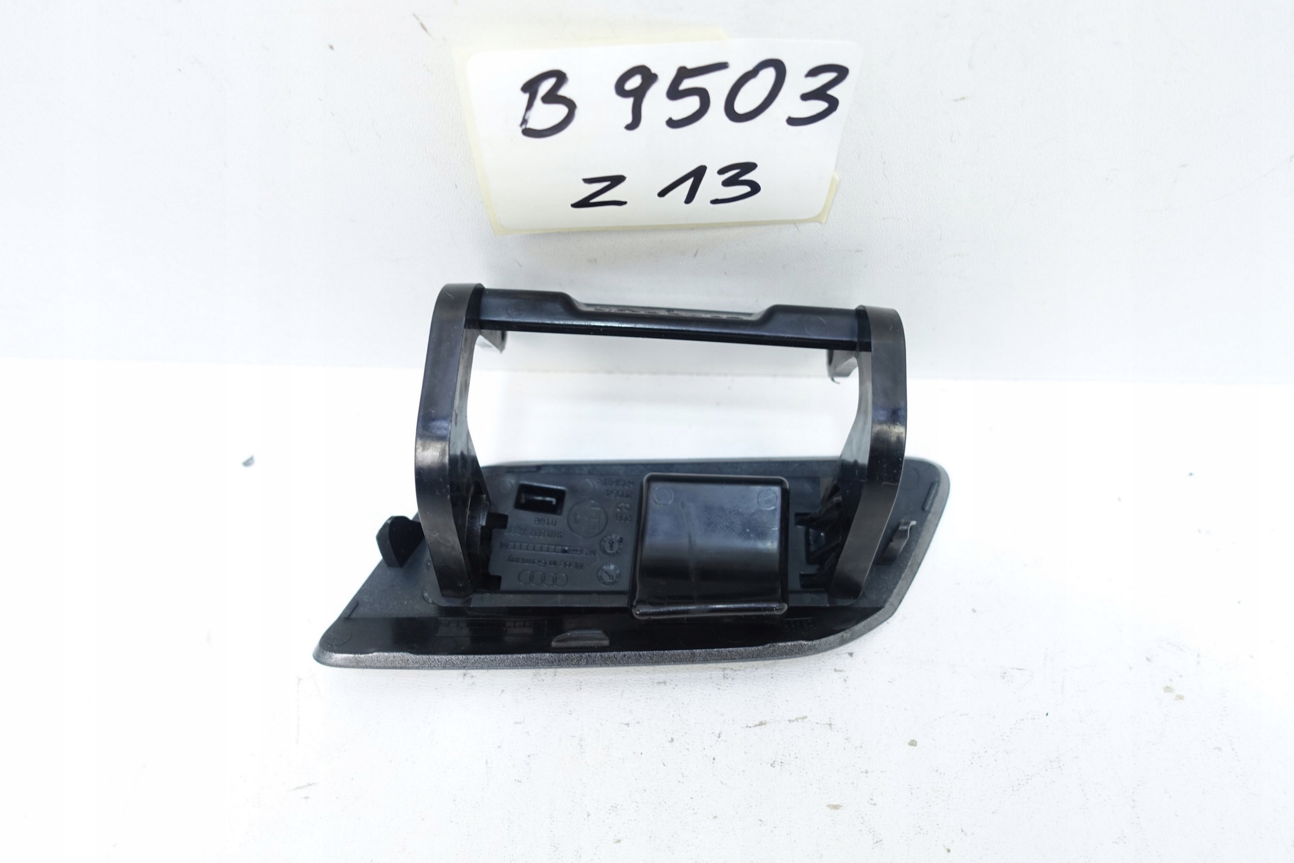 Couvre Lave phare Droit AUDI A6 C8 4K0955276