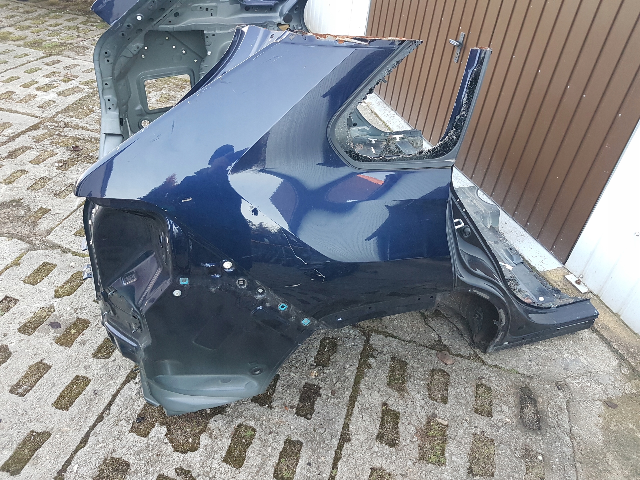 BŁOTNIKI TYŁ PAS DUPA TOYOTA RAV4 V 5 19-23 Producent części Toyota OE