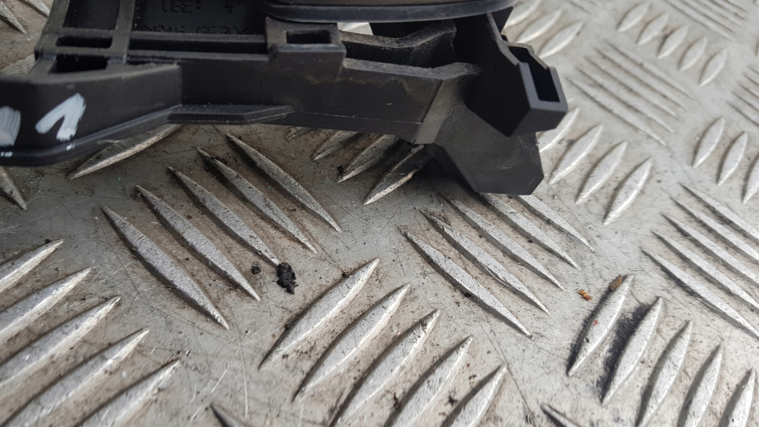 MERCEDES W211 handle right front exterior
