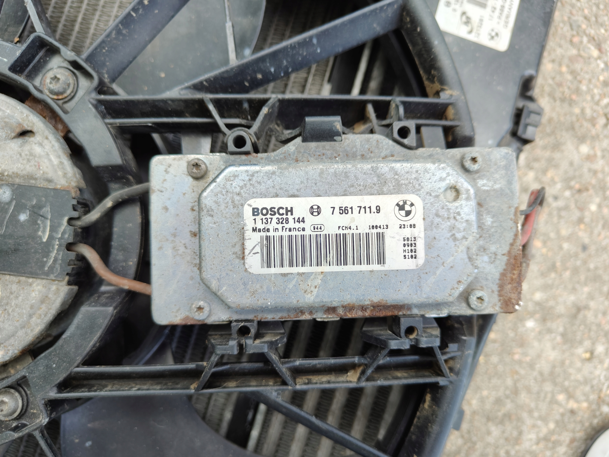 BMW E91 2.0 D 10R KOMPLET chladiče ventilátor 7801993