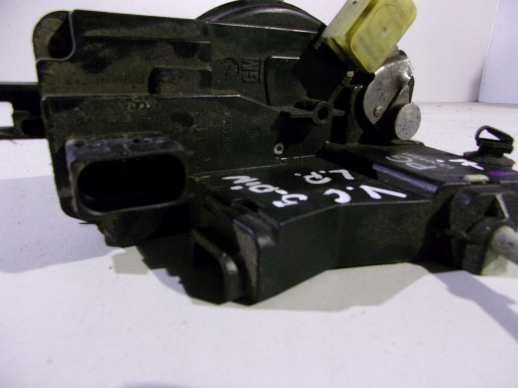 Opel Vectra C lock left front 13201311 PG
