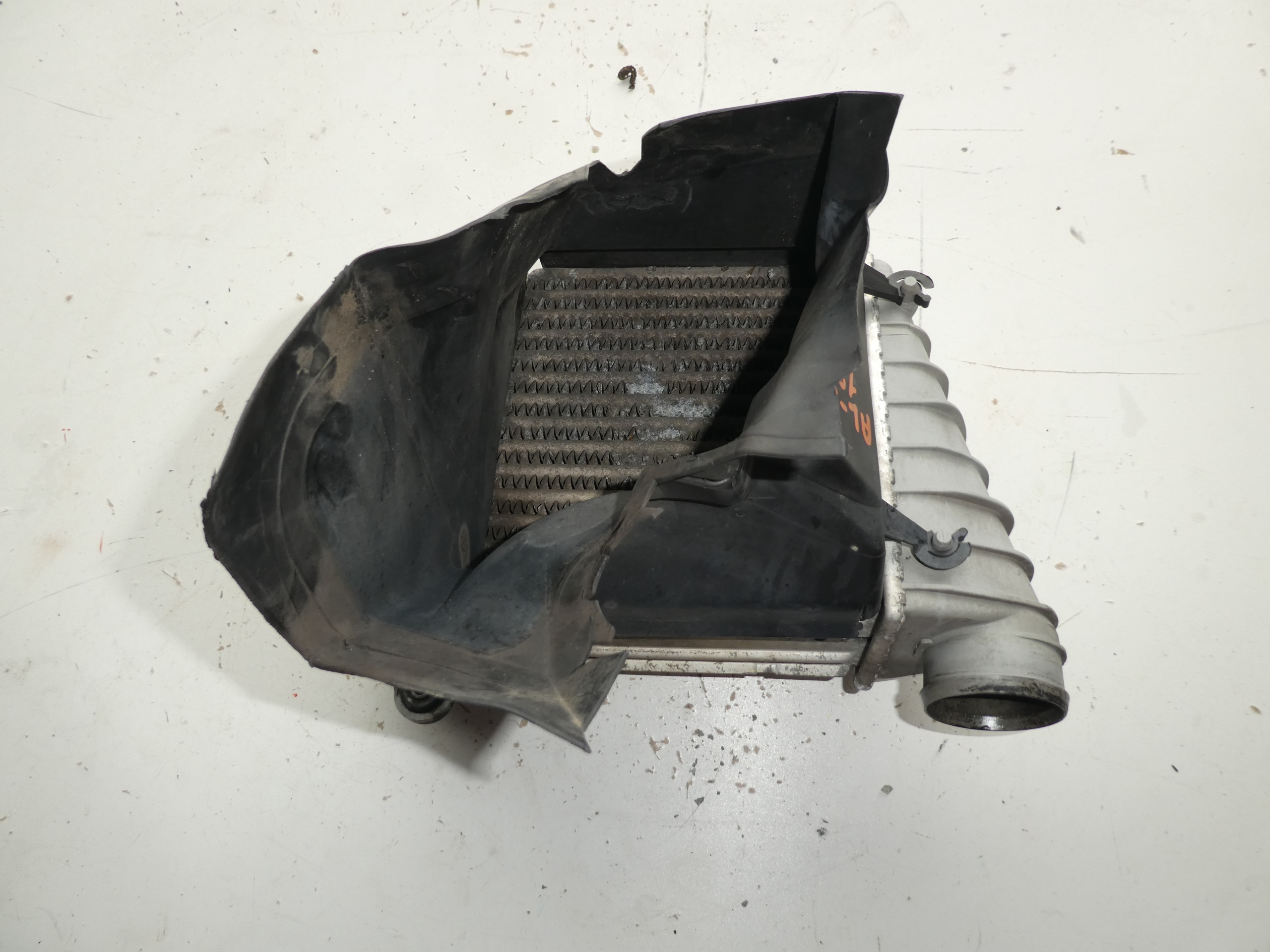 VW GOLF IV INTERCOOLER KÜHLER LUFT 1J0145805B