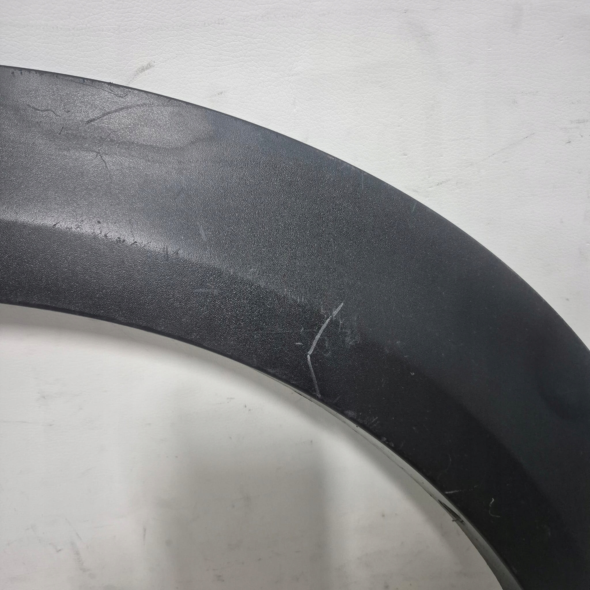 NISSAN JUKE II 2 19-> moulding cap left front