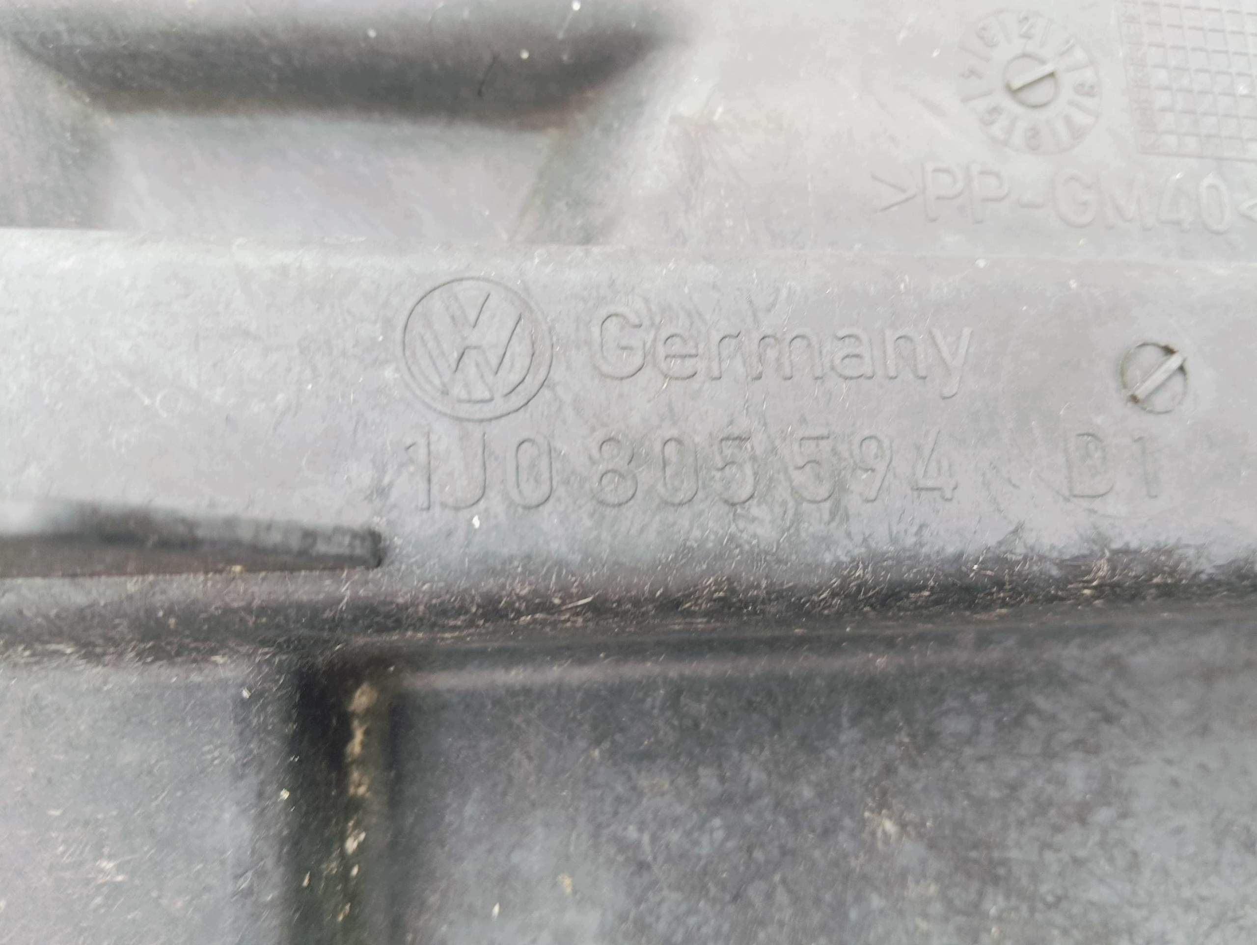 support panel for radiators Volkswagen Golf IV 1.4 16V 1J0805594