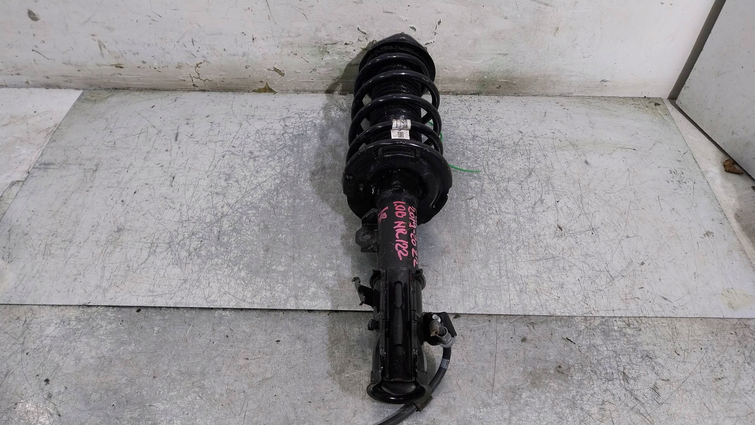 shock absorber right front L1TC-18045-CE FORD PUMA MK2