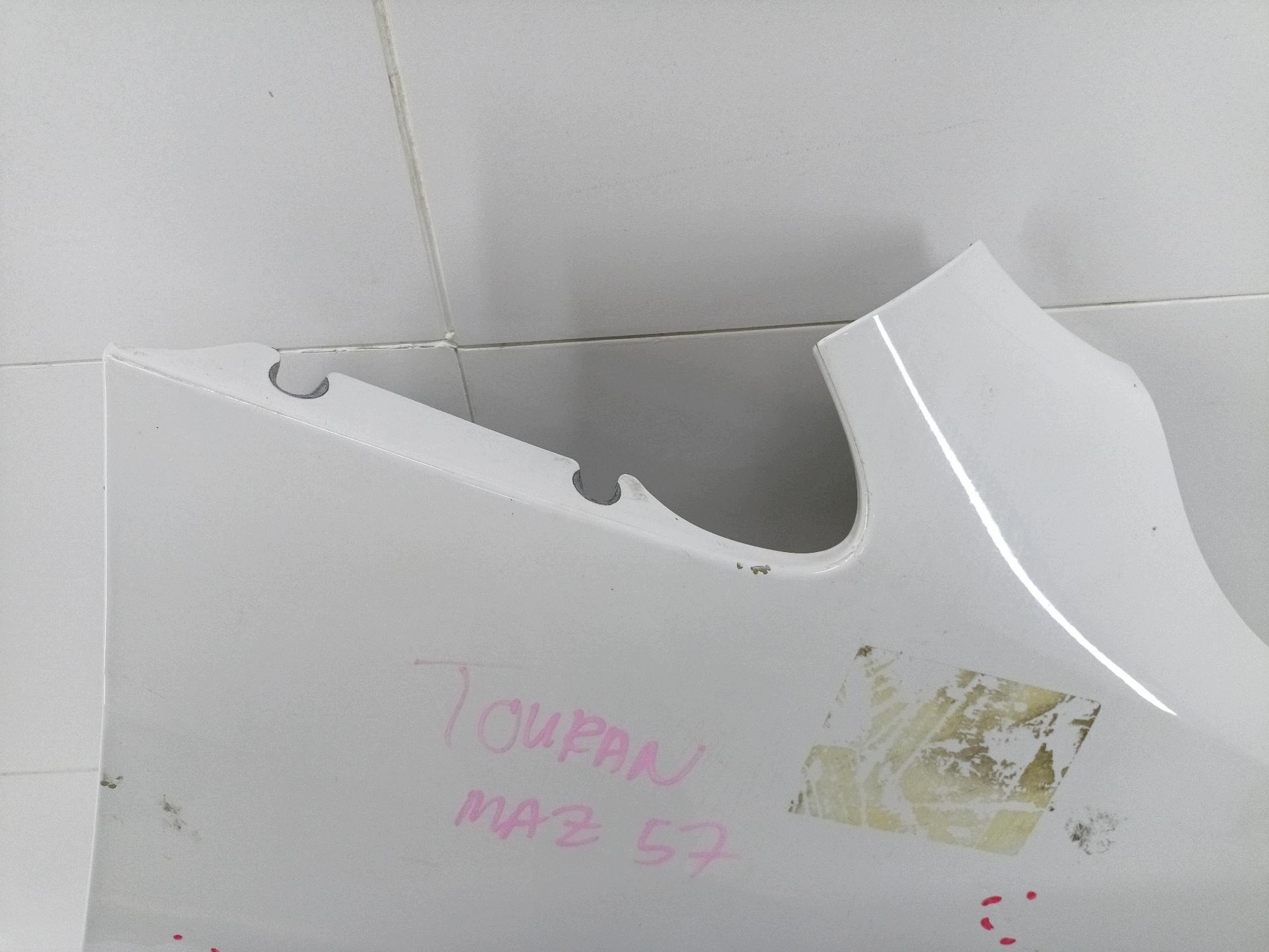 fender front right side Volkswagen Touran 2nd facelift 2011