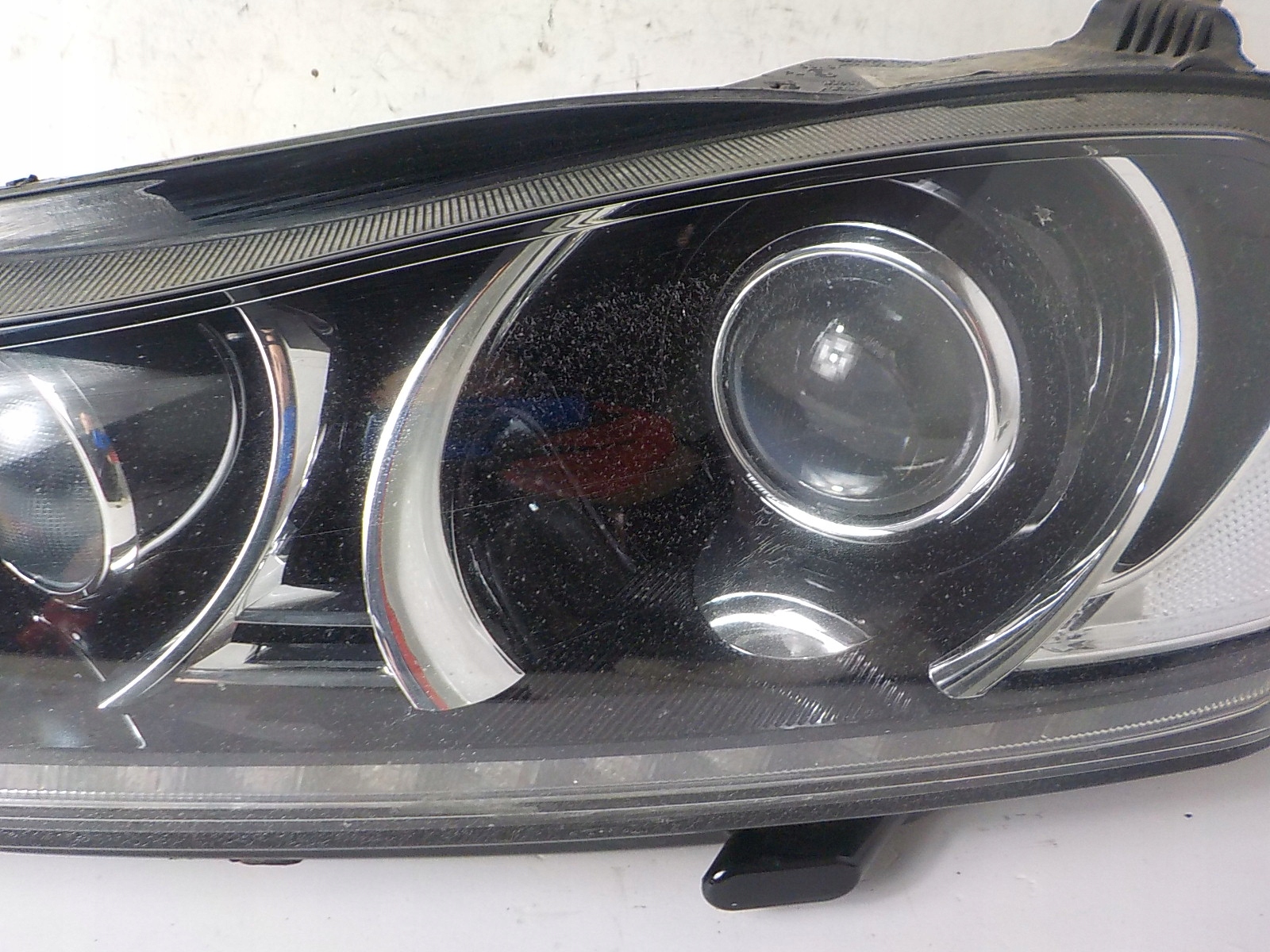 JAGUAR XF X250 XENON light left front front UK CX23-13W030-DE