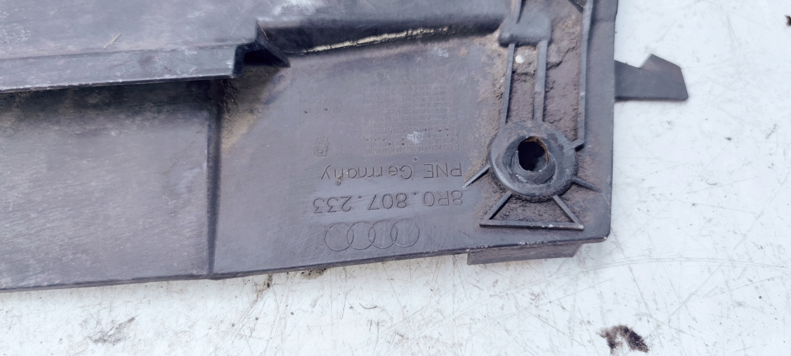 Blende Abdeckung abdeckung unter Stoßstange AUDI Q5 8R 8R0807233