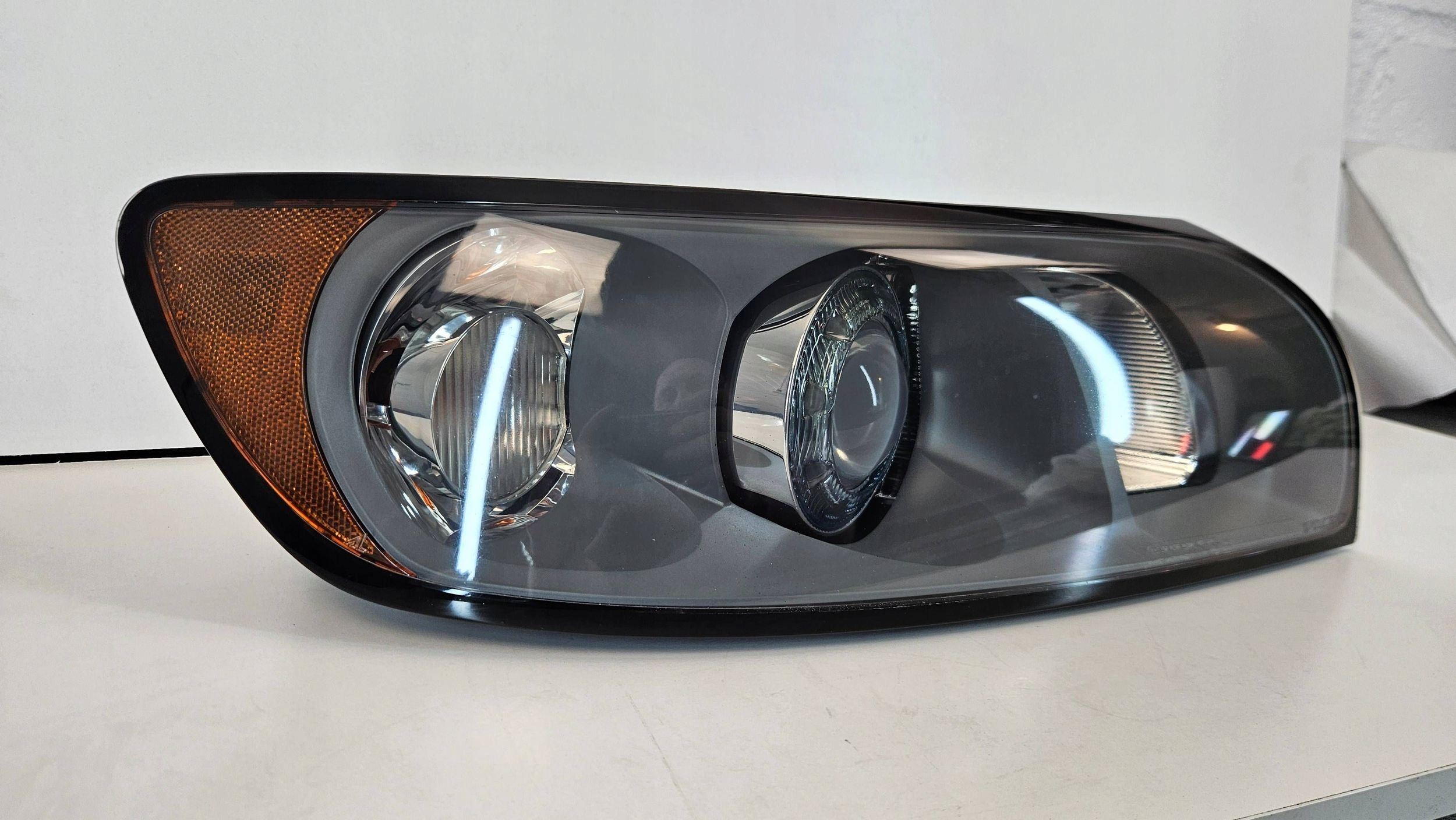 Volvo V50 S40 Xenon light right front front reflektor 30678917