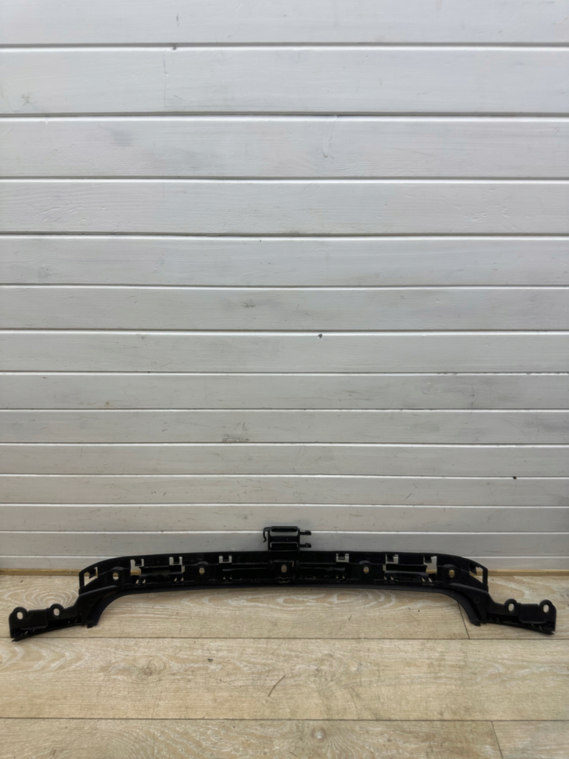 Support Support plaque Pare choc Arrière BMW E81 E87 OE 7058521 M PAKIET