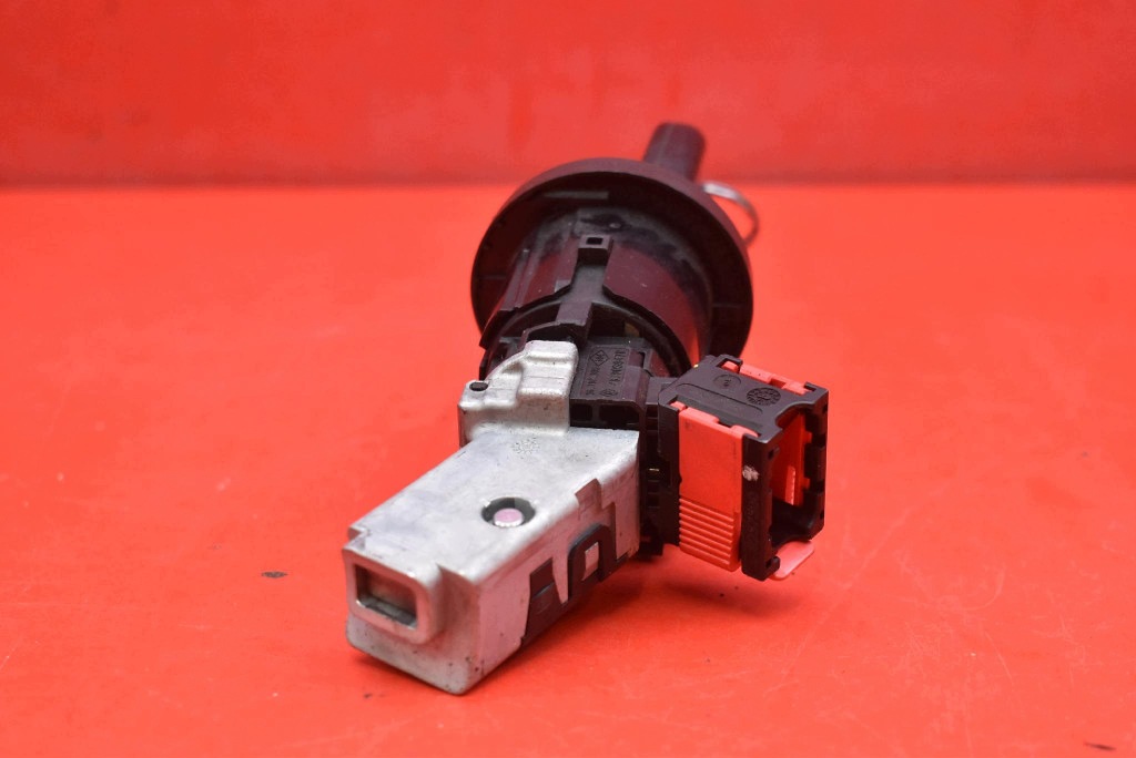 ignition key 487003947R DACIA DOKKER 1.6 SCe 102 KM 12-17